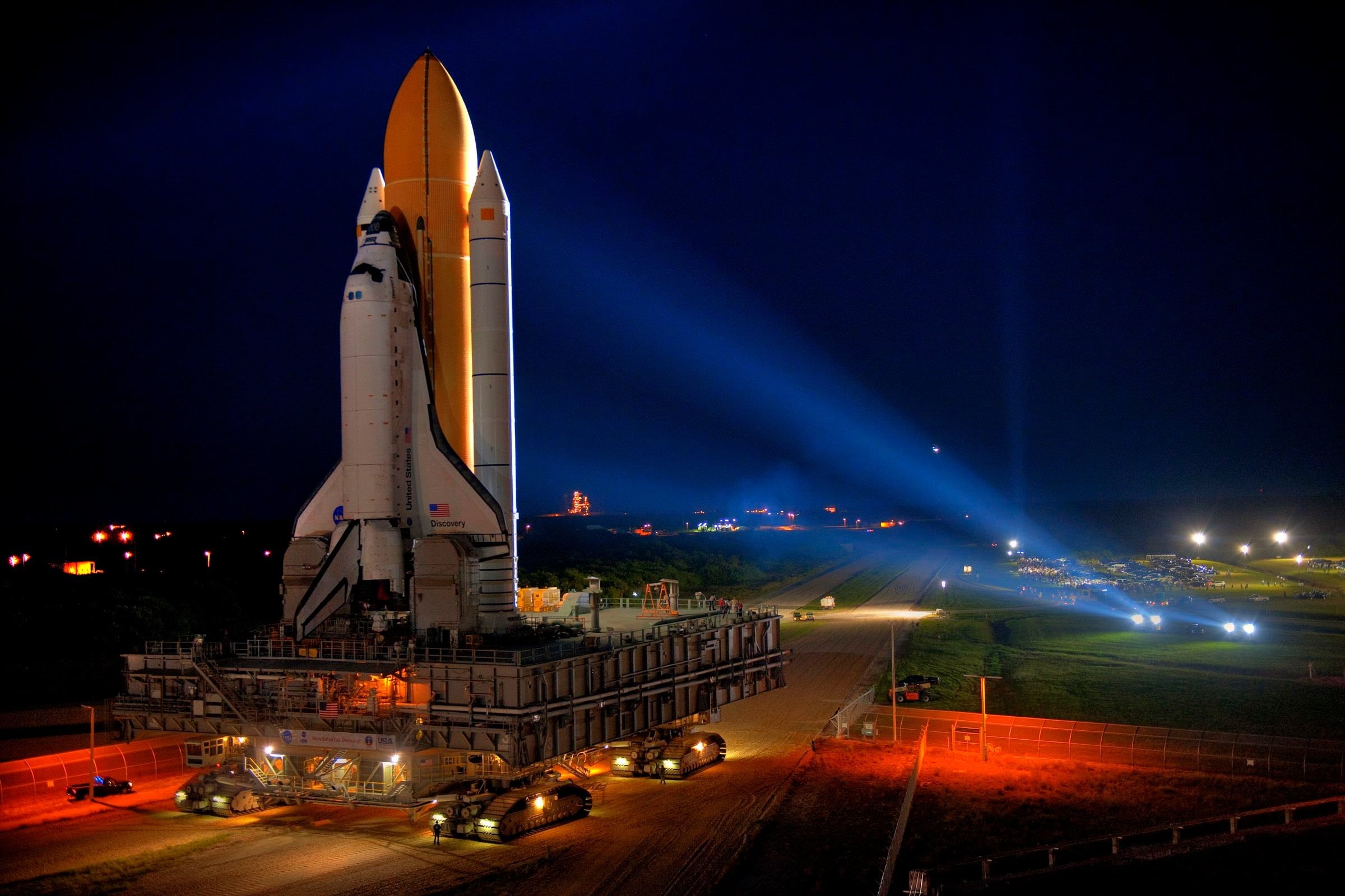 motor vehicle, travel destinations, discovery, discoverys, building exterior, travel, motion, nasa, architecture, mode of transportation, 3D, 1080P, land vehicle, HD Wallpaper