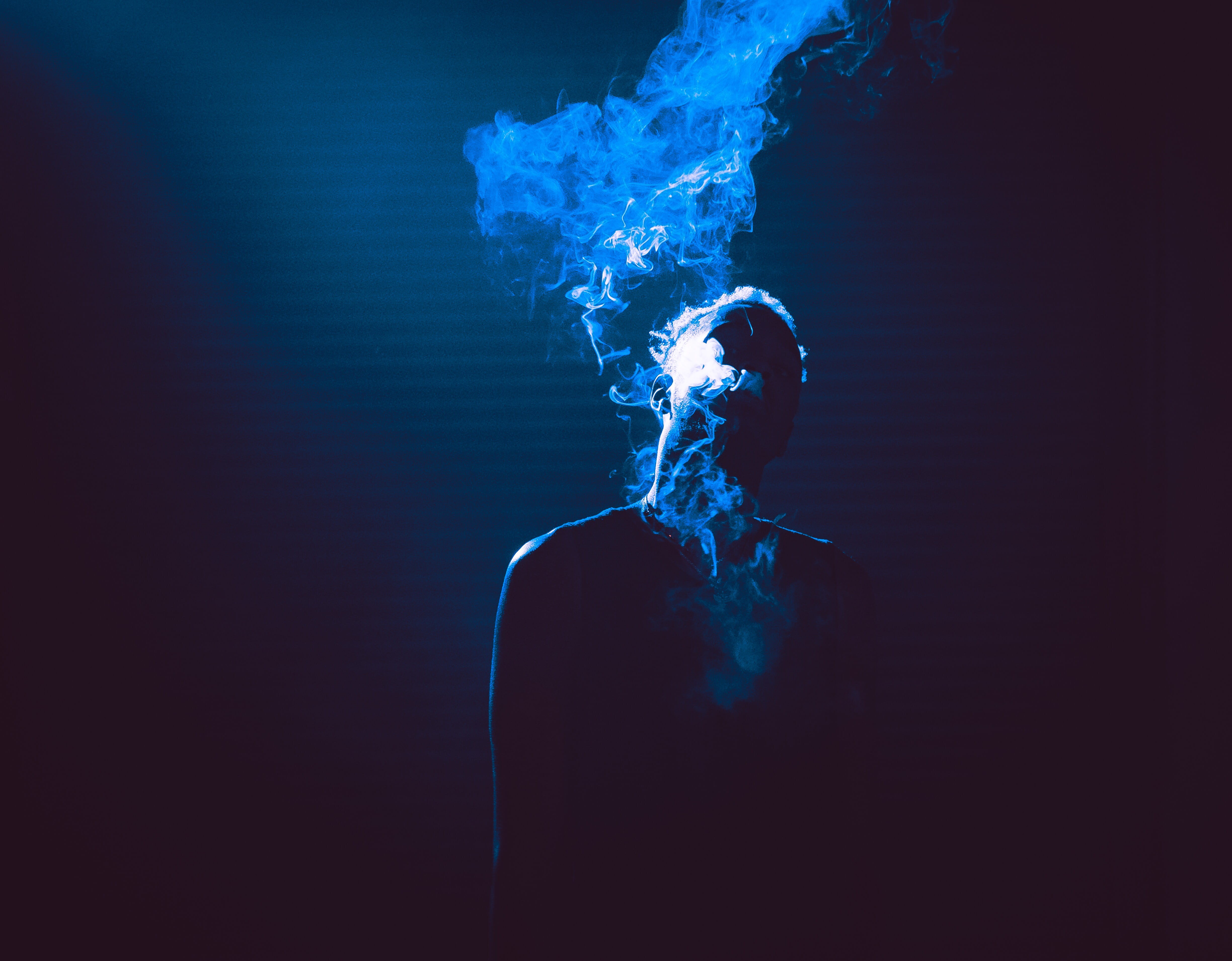 chill, vibe, calm, close-up, splashing, man, water, person, coming, swimming, 4K, nature, male, industrial, undersea, mouth, weed, men, blue, real people, HD Wallpaper