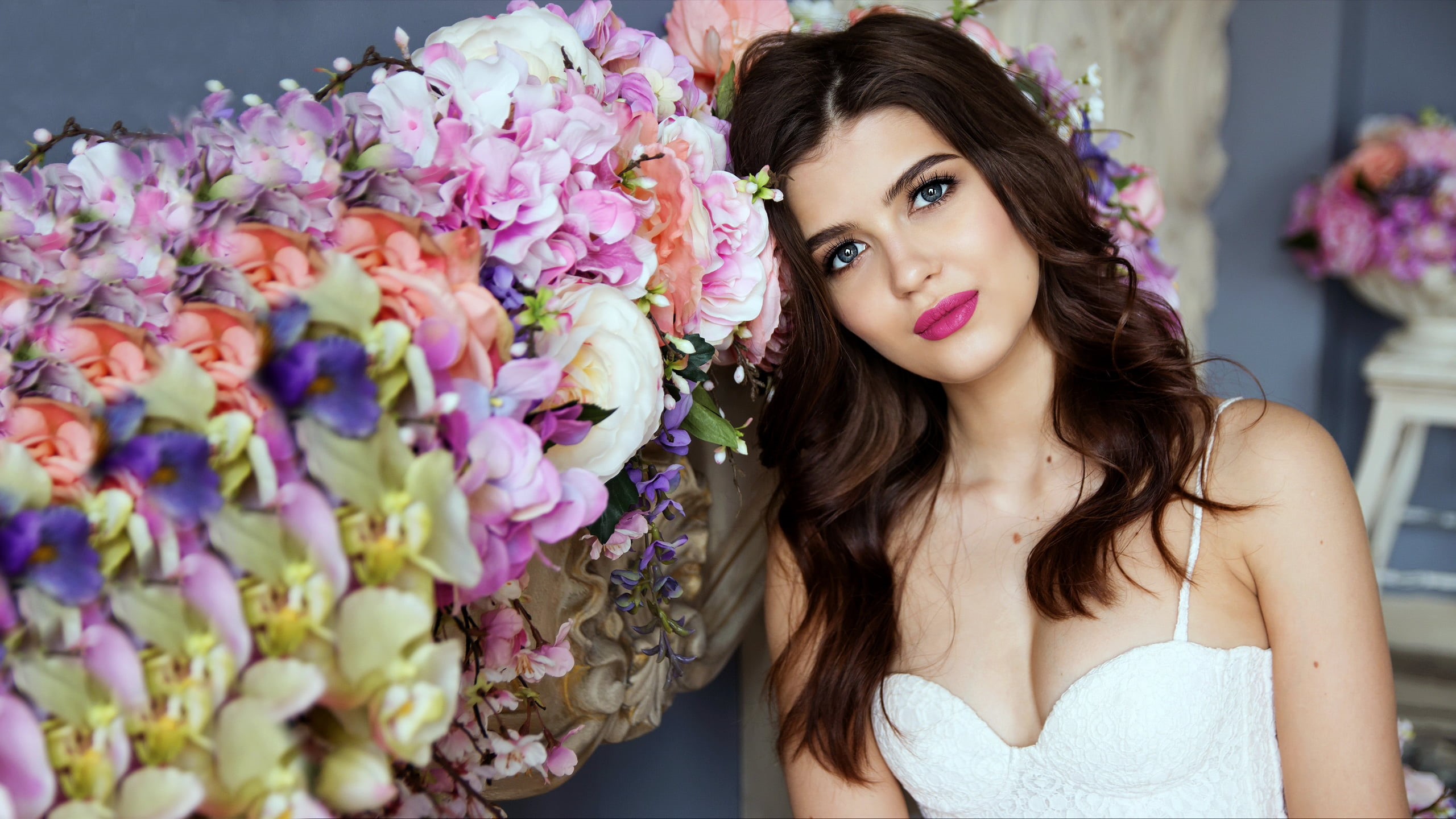 dark hair, bustiers, women, model, flowers, retouching, dress, 2K, purple lipstick, brunette, cleavage, HD Wallpaper