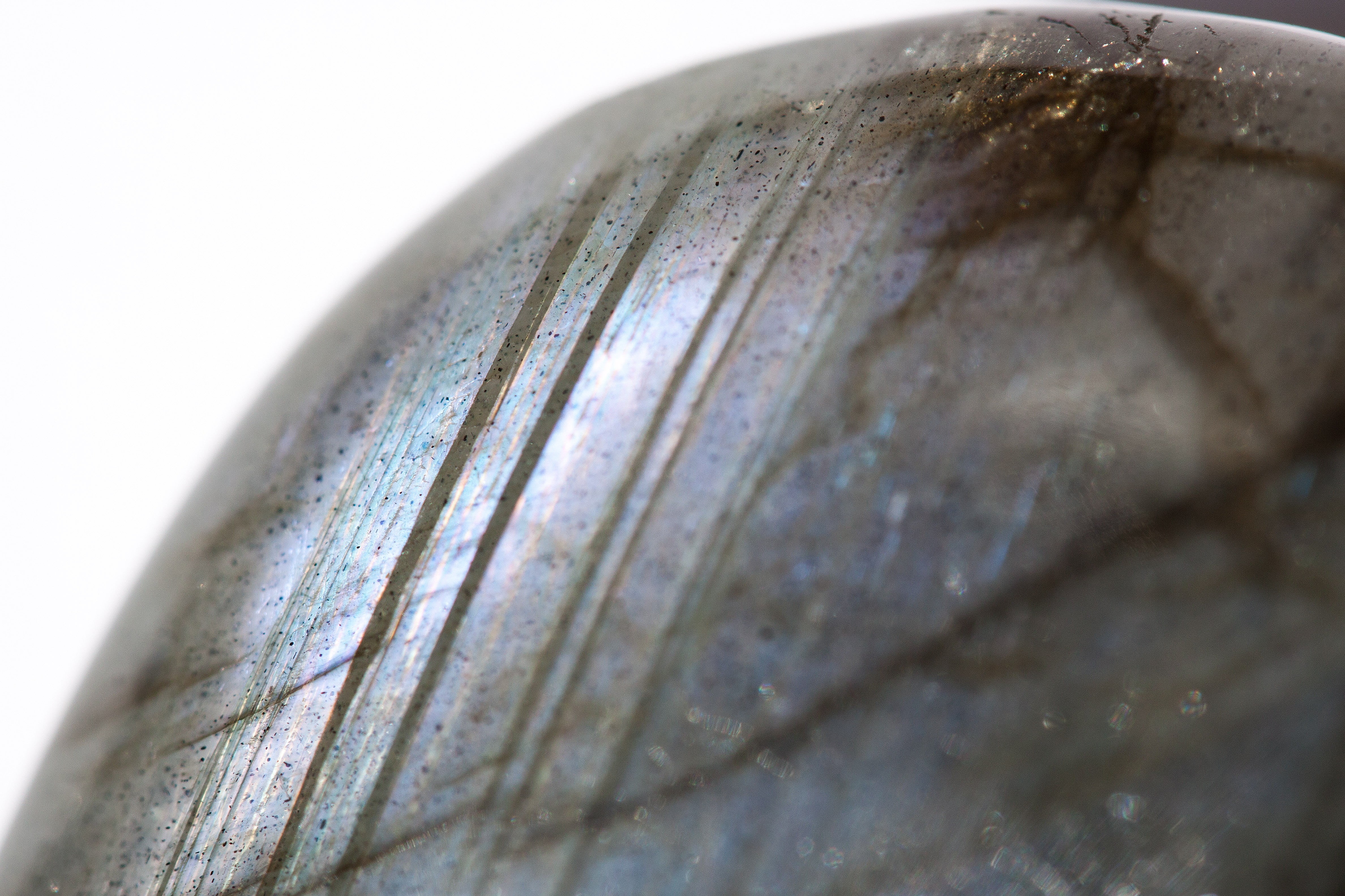 blue, macro, wood - material, food and drink, luxury, multi colored, purple, selective focus, old, indoors, violet, polished, semi precious stones, gem, HD Wallpaper