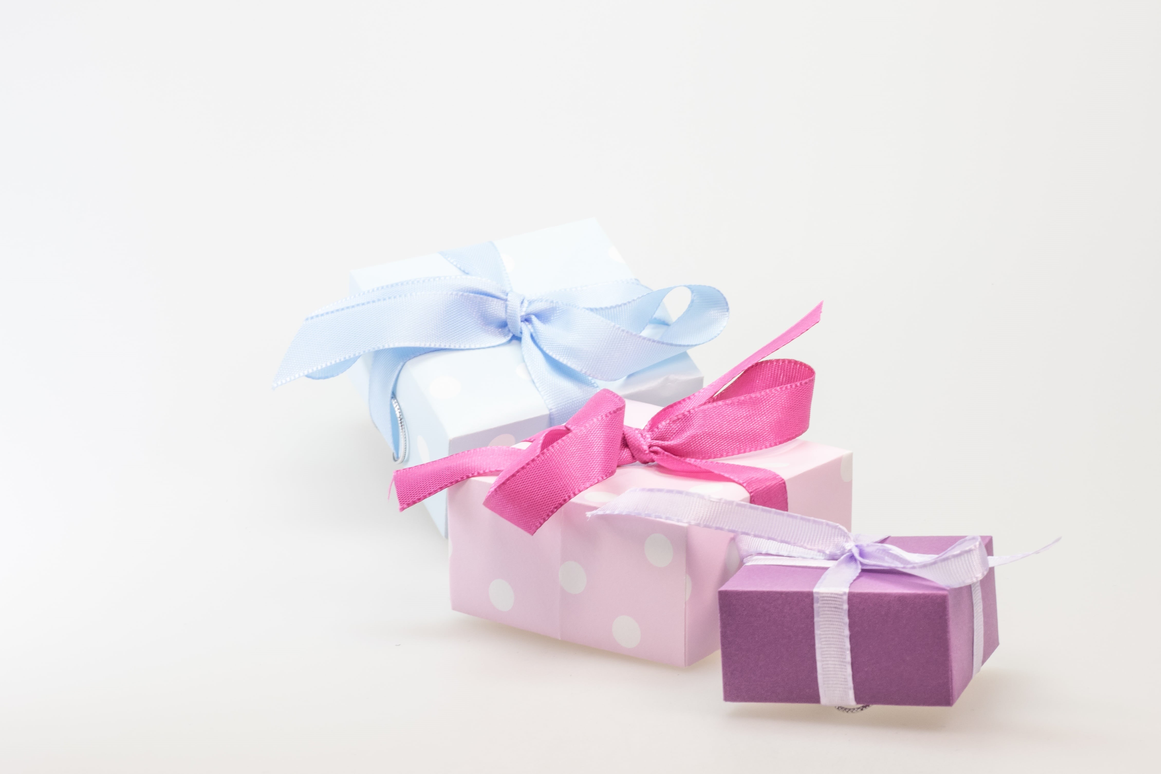 three, surprise, no people, box - Container, made, box, ribbon - sewing item, wrapping paper, indoors, still life, paper, background, decoration, merry christmas, HD Wallpaper