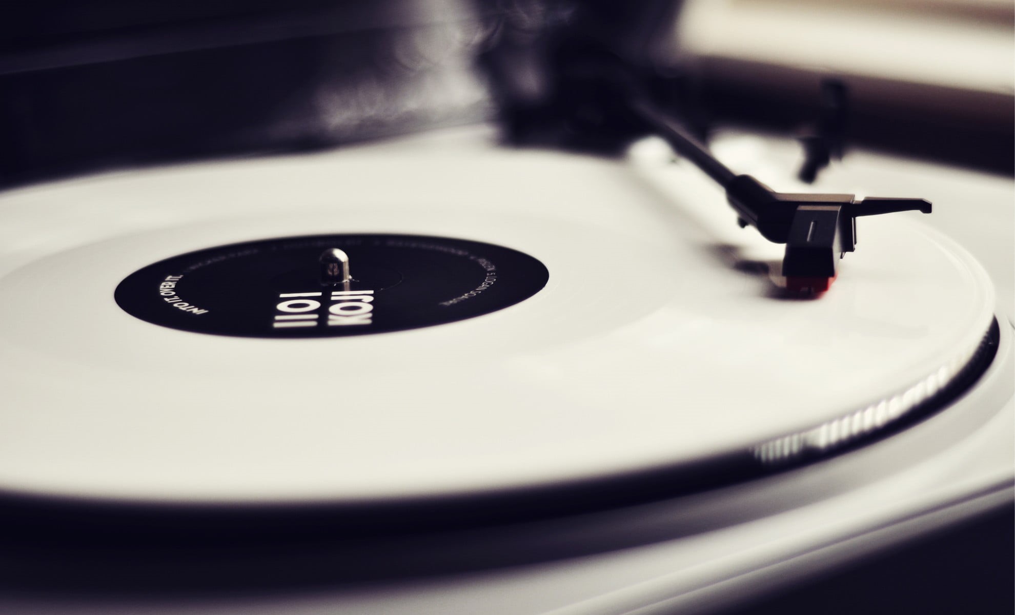 white, Disturbed, rock music, equipment, retro styled, indoors, record, focus on foreground, audio equipment, motion, nightlife, black color, technology, HD Wallpaper