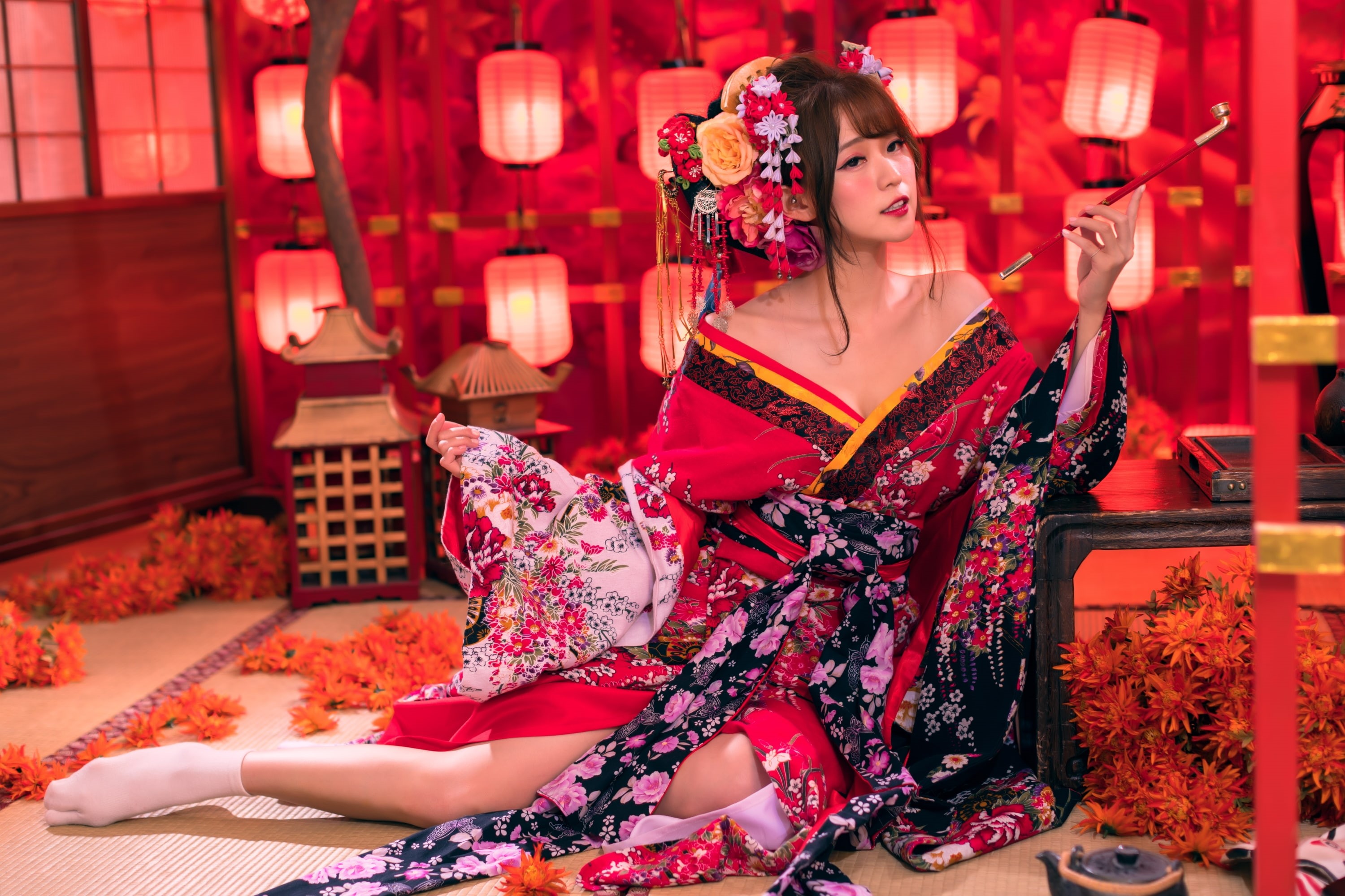 Asian, 2K, model, women indoors, brunette, looking away, pipe, women, sitting, hair accessories, kimono, bare shoulders, HD Wallpaper