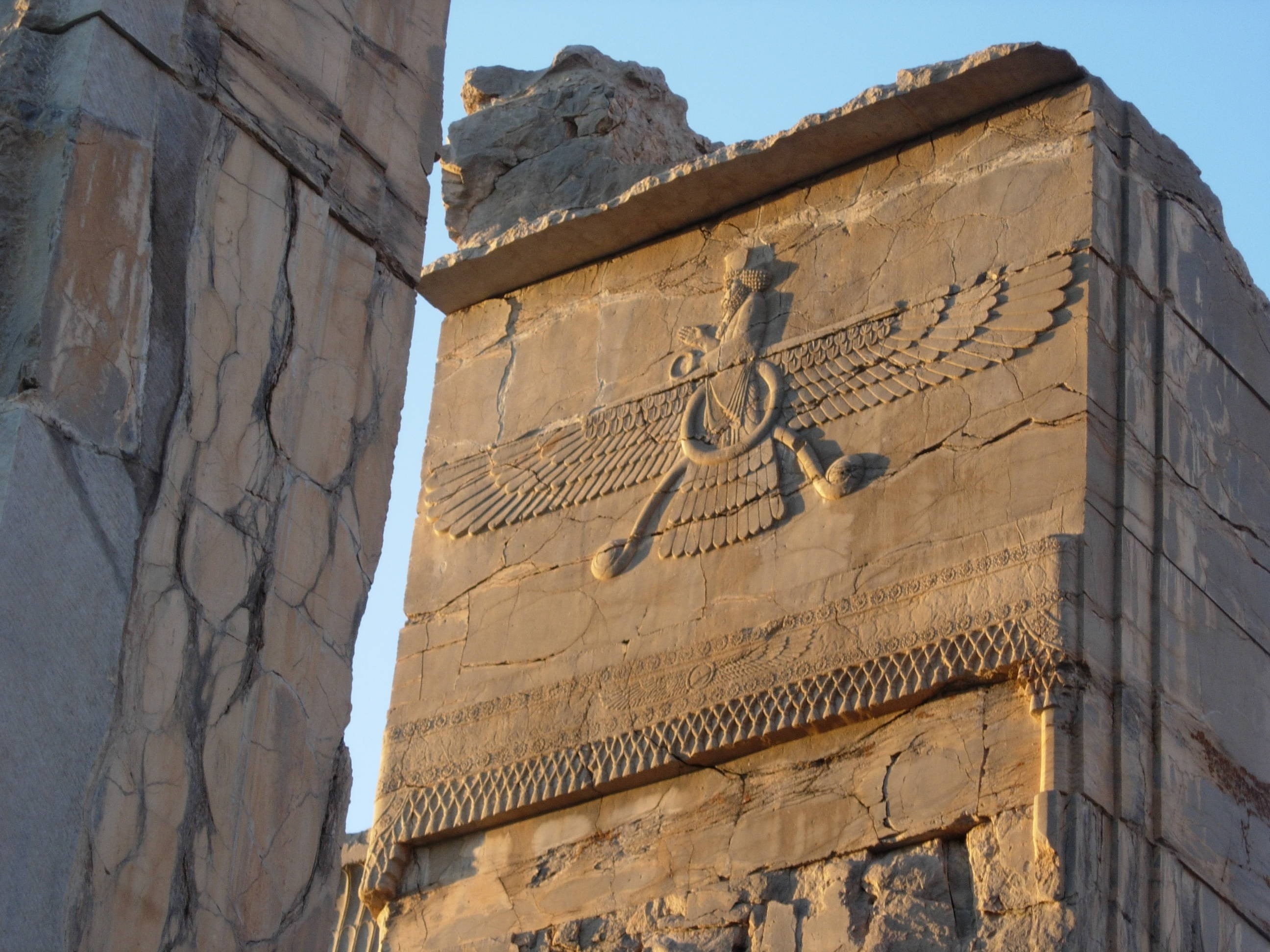 bas relief, day, building exterior, human representation, art and craft, 2K, old, Iran, ancient, outdoors, low angle view, history, carving, sculpture, HD Wallpaper