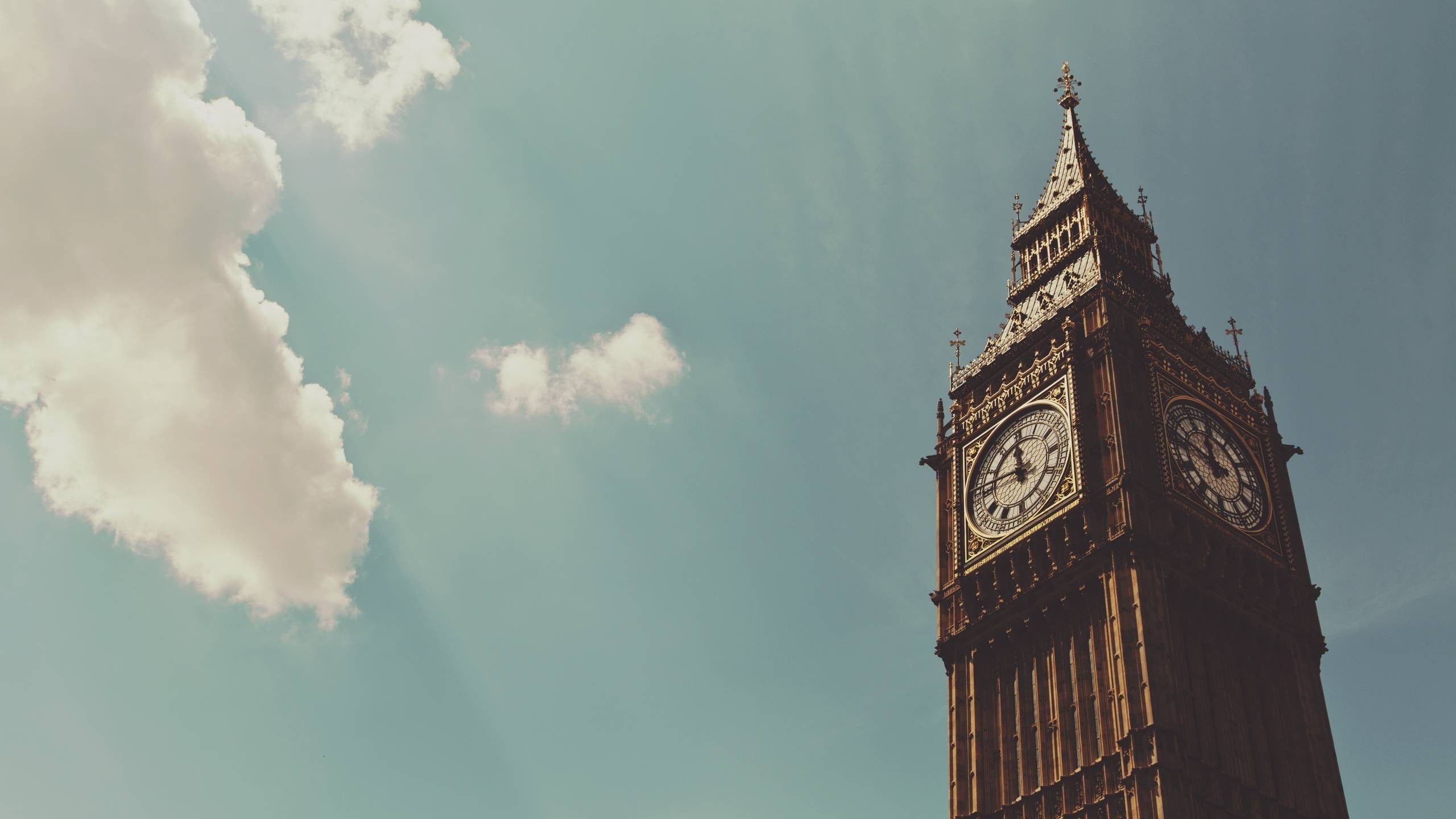 cloud - sky, London, nature, time, travel, building, ben, tourism, low angle view, no people, sky, travel destinations, tower, UK, built structure, 2K, HD Wallpaper
