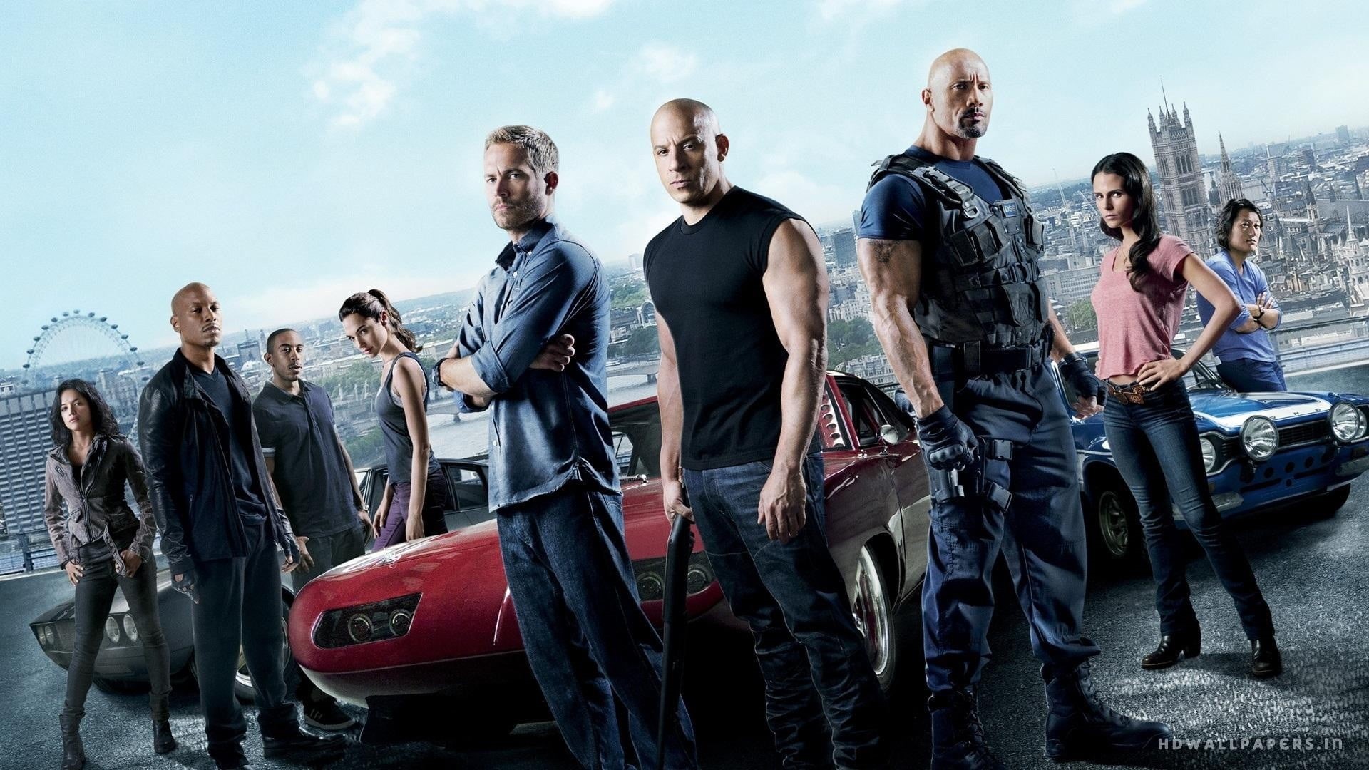 group, young adult, crowd, fast, casual clothing, travel, day, tourist, Dwayne Johnson, large Group Of People, young men, summer, movies, real people, lifestyles, HD Wallpaper