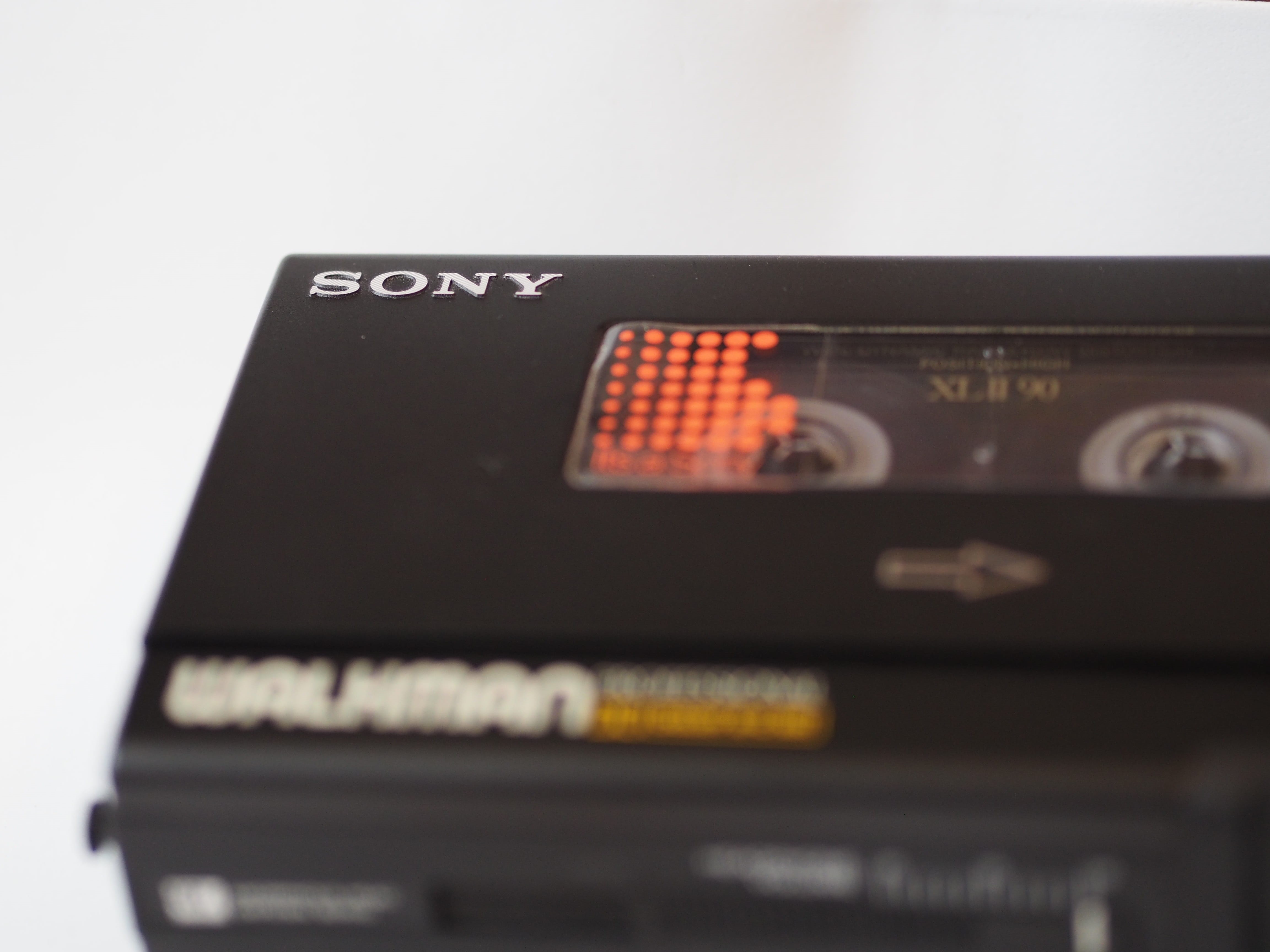 wireless technology, basf, arts culture and entertainment, sound engineering, internet, tape, magnetband, single object, no people, technology, walkman, HD Wallpaper