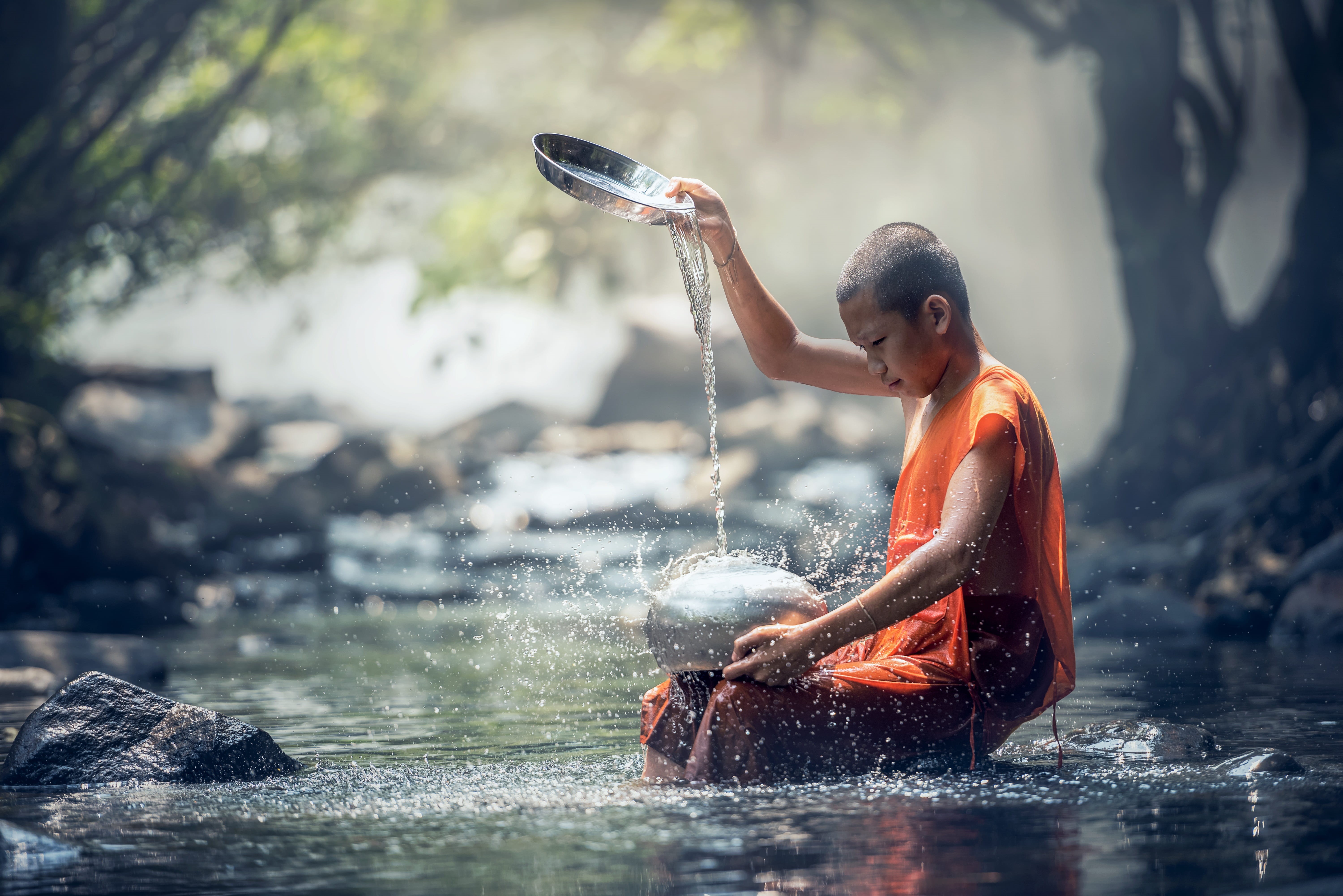 meditation, splashing, motion, sculpture, asia, pouring, adult, relaxing holiday, tour, worship, buddhism, happiness, the lord, silver, one person, 5K, HD Wallpaper