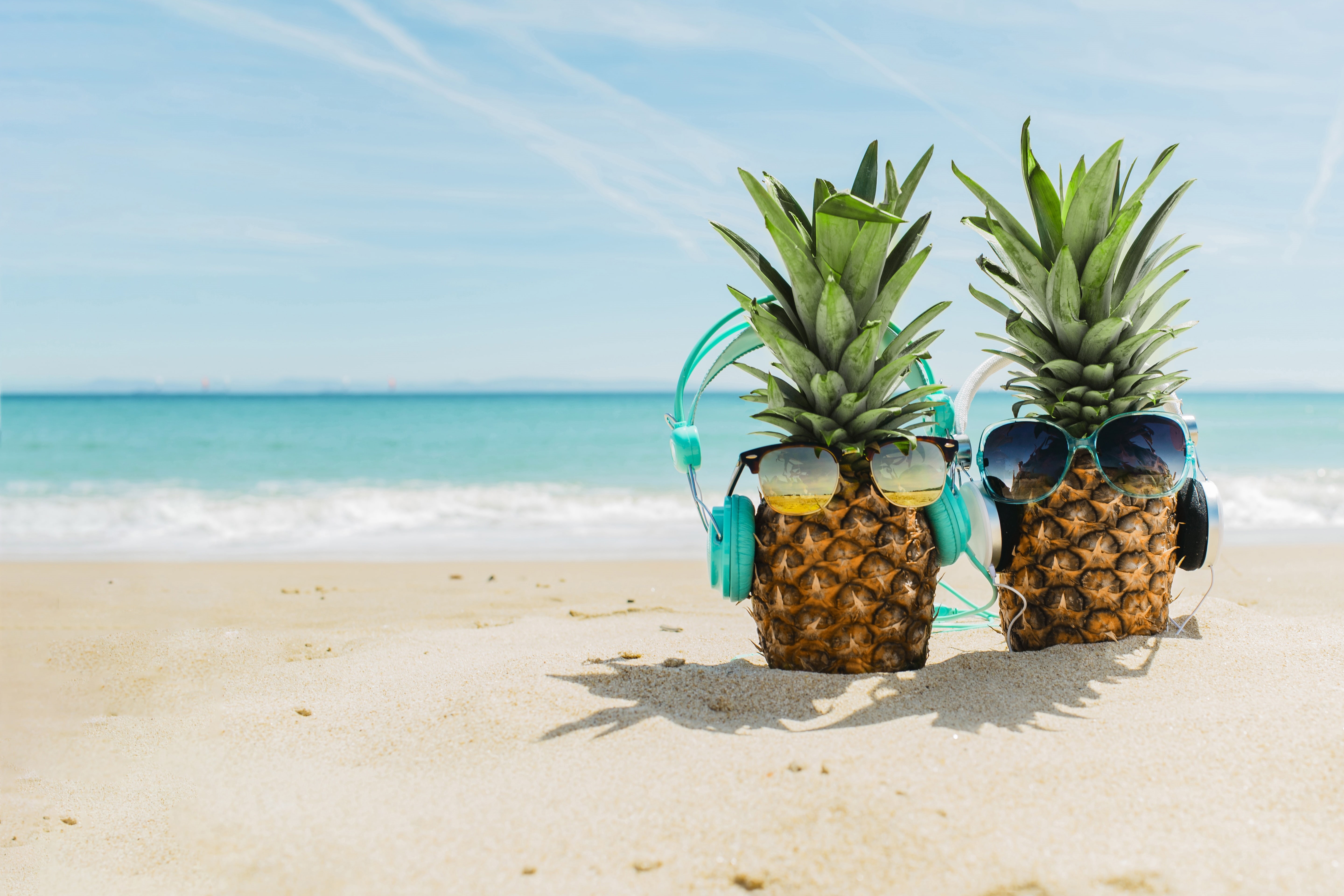 funny, pineapple, sea, beach, cute, sand, 5K, headphones, stay, summer, sunglasses, happy, vacation, glasses, HD Wallpaper
