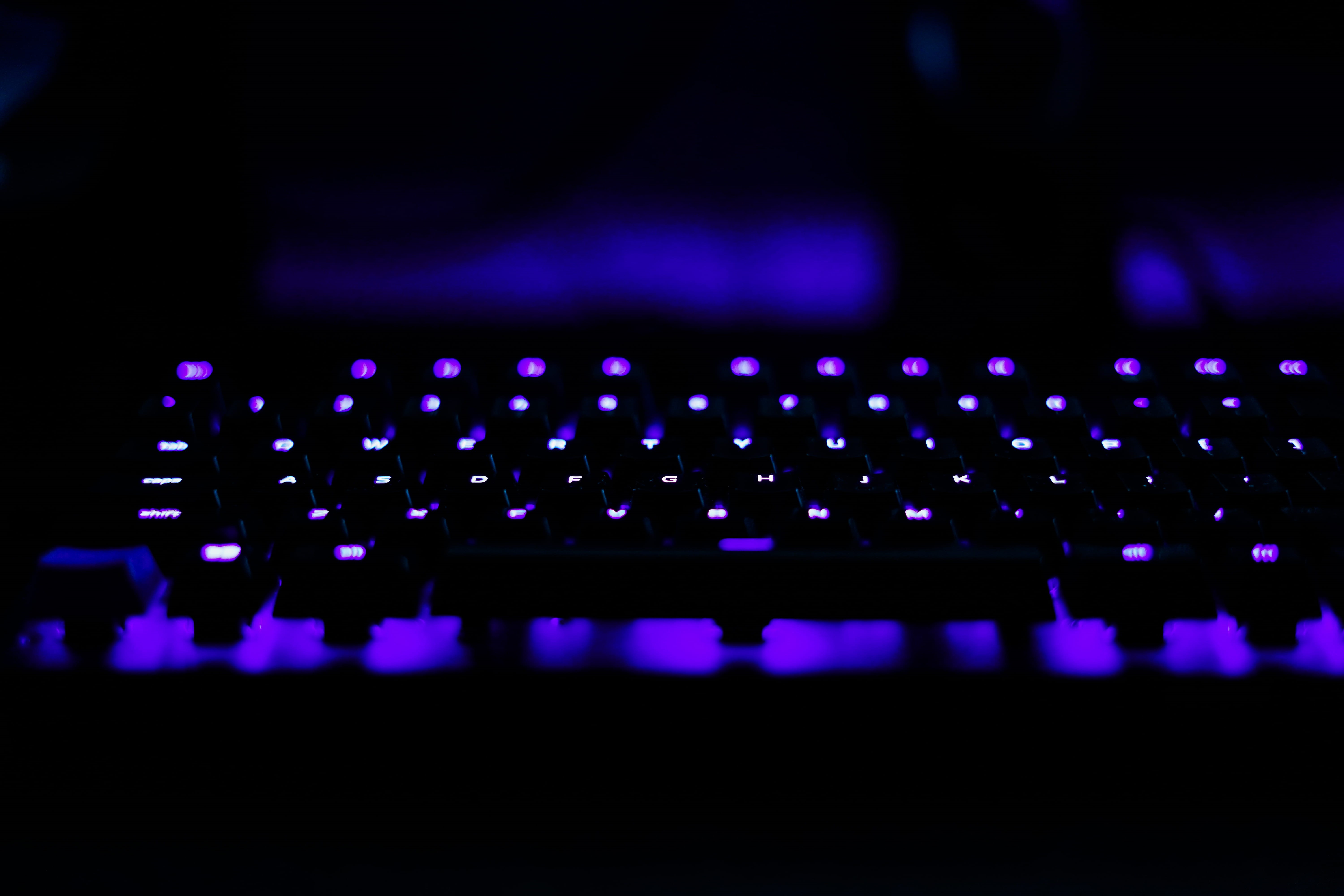 computer keyboard, computer part, blue, tech, electronics, mechanical, computer equipment, communication, music, mac, technology, 5K, night, nightlife, HD Wallpaper