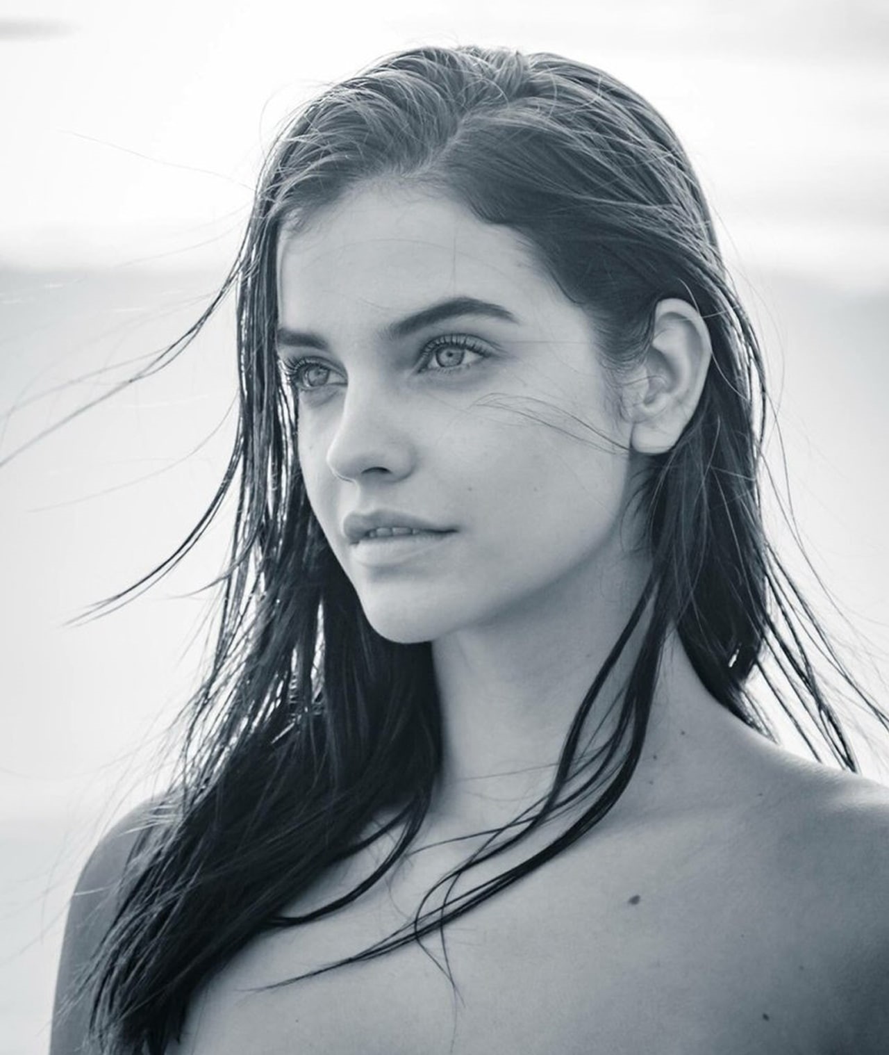 720P, brunette, long hair, looking into the distance, model, Barbara Palvin, Phone HD Wallpaper
