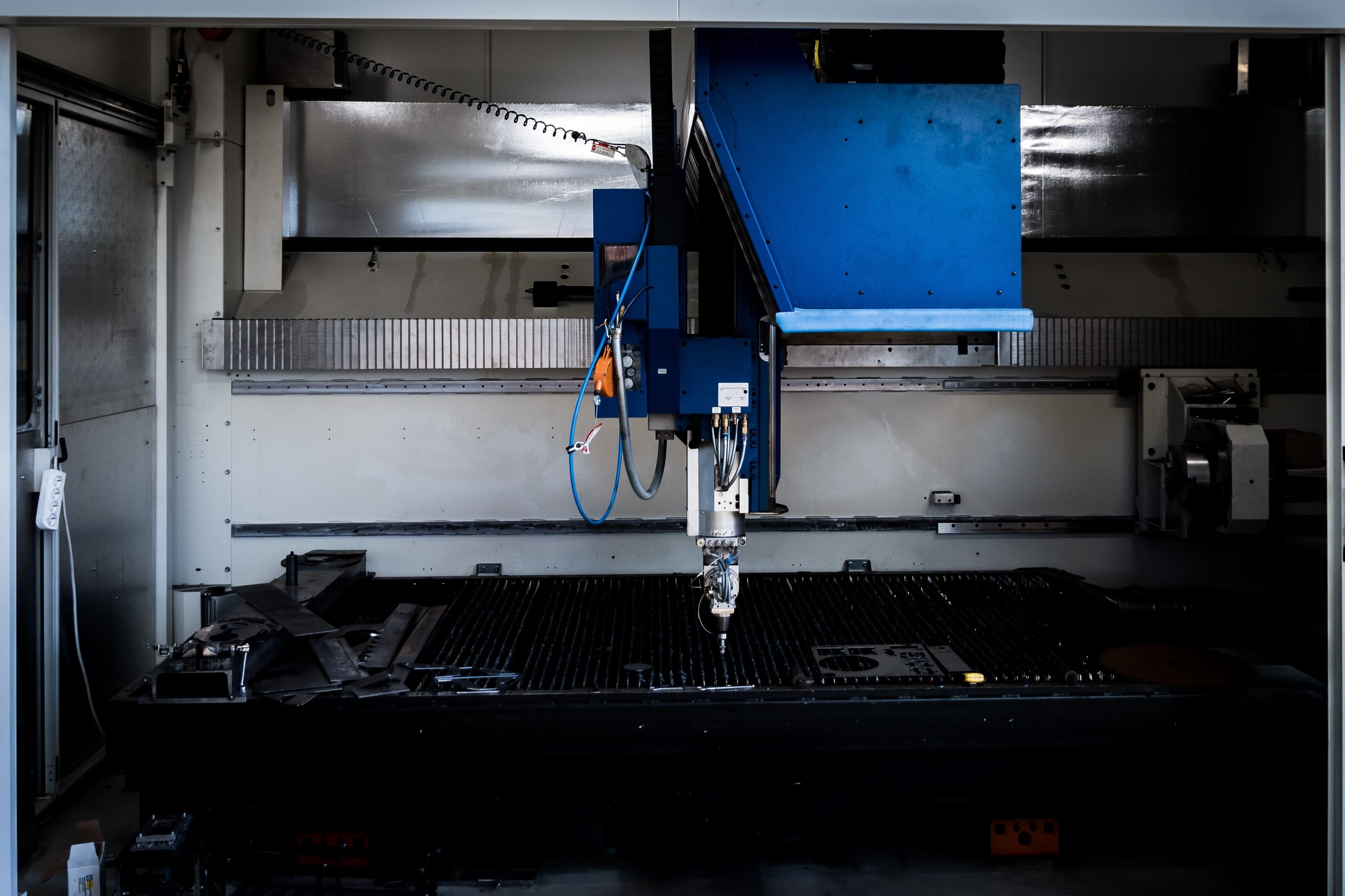machine part, manufacturing equipment, equipment, building, office buildings, metal industry, laser, occupation, 2K, food processing plant, technology, HD Wallpaper