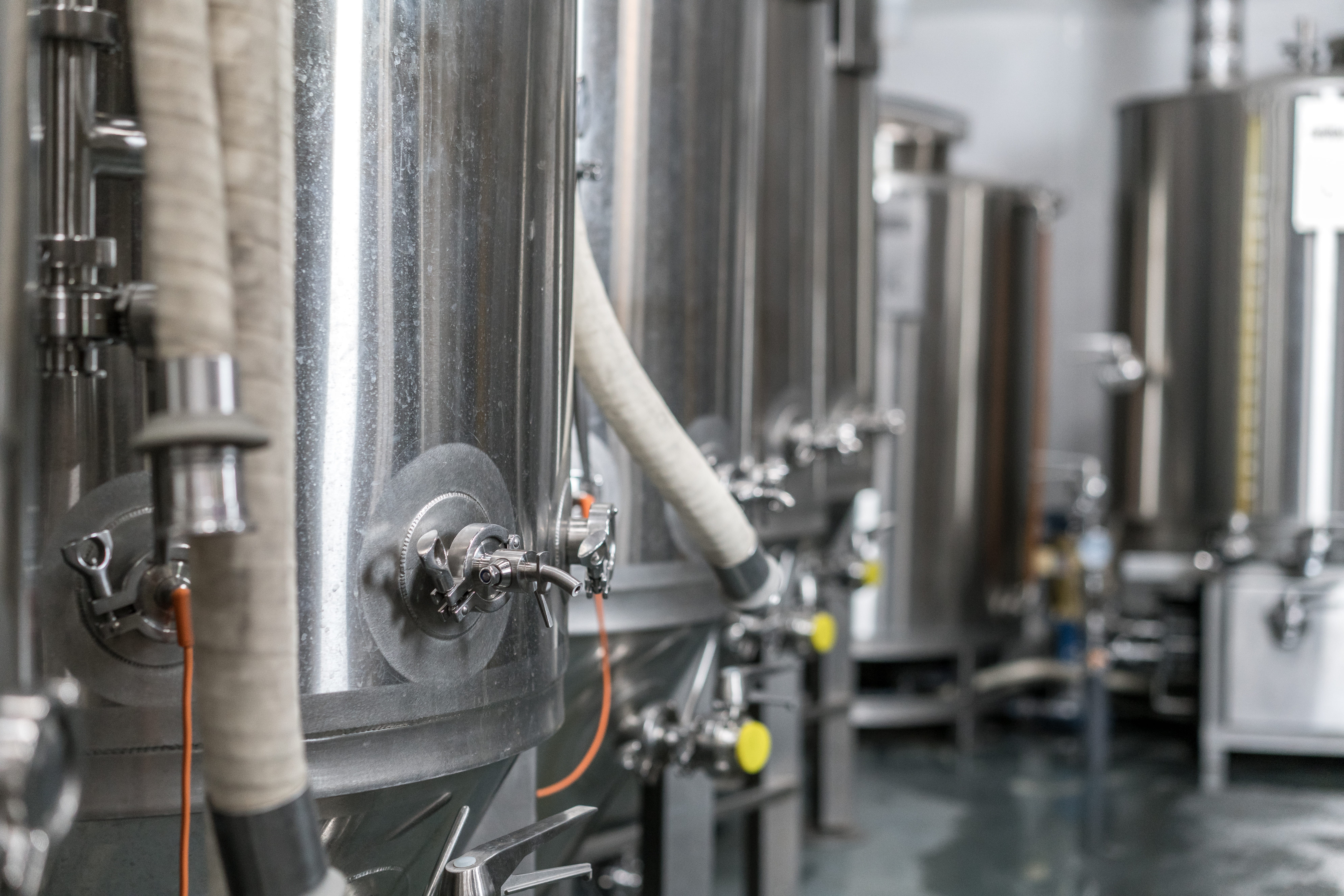 machine part, steel, drink, craft beer, production line, silver, alcohol, manufacturing equipment, food and drink, machinery, food processing plant, factory, HD Wallpaper