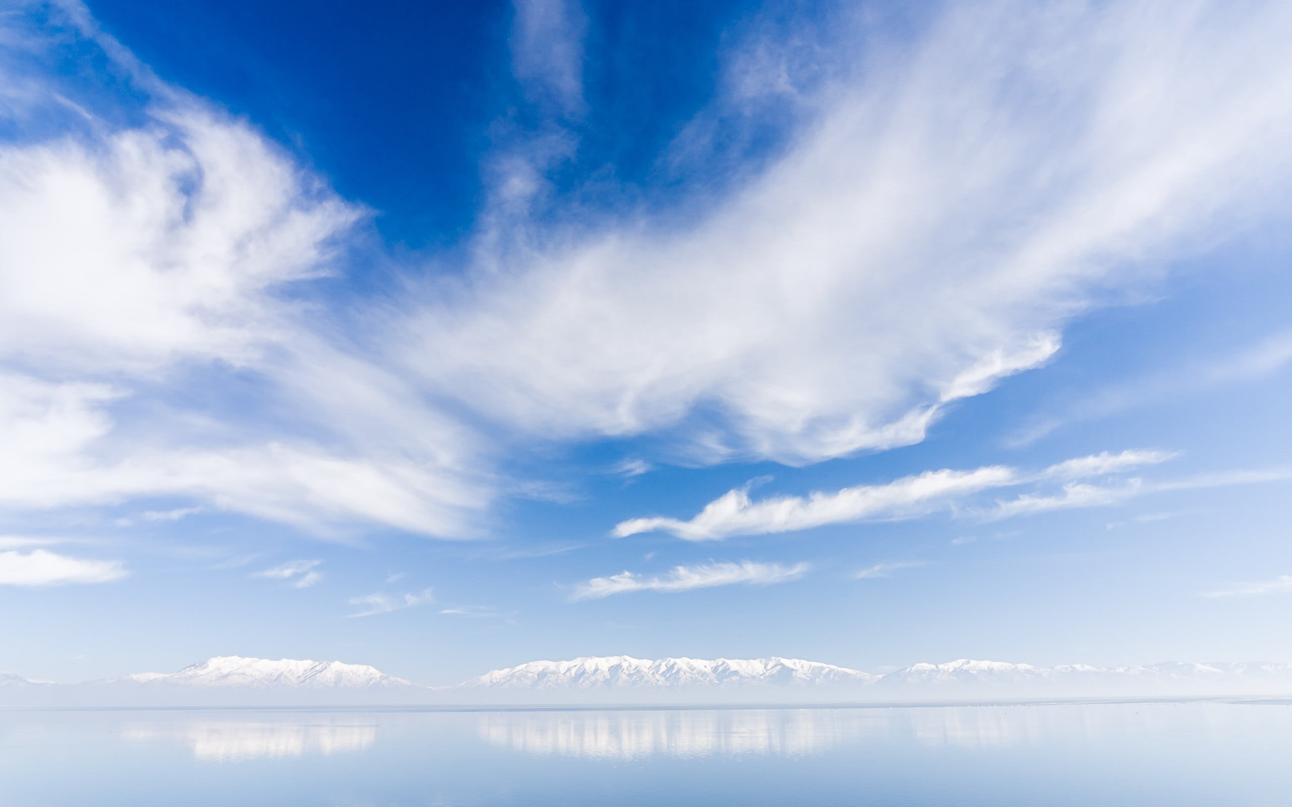 Linux, cloud - sky, GNOME, sky, lake, day, beauty in nature, mountain, Ubuntu, tranquility, water, sea, idyllic, no people, tranquil scene, reflection, HD Wallpaper