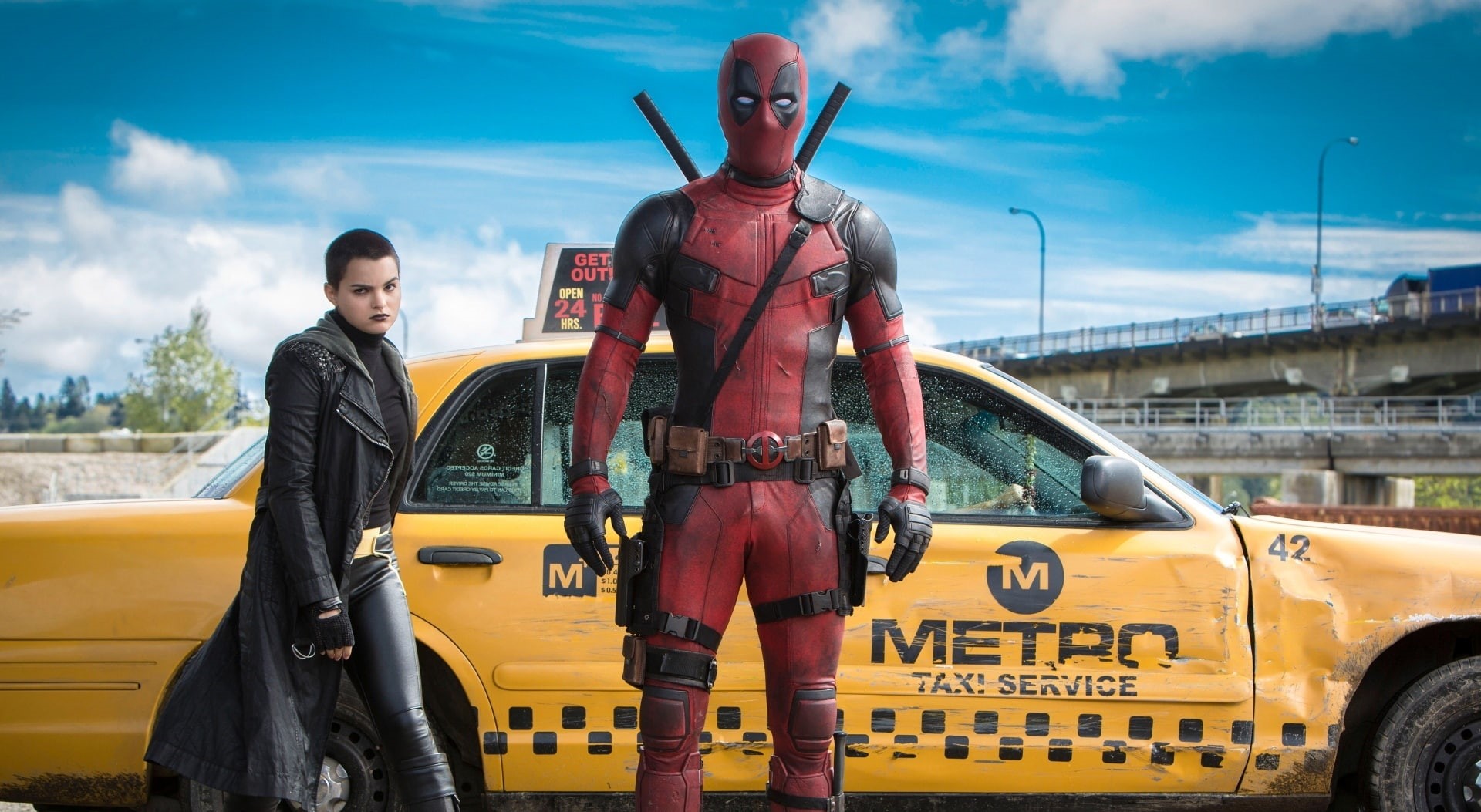 reynolds, standing, hildebrand, men, three quarter length, ryan reynolds, sky, car, real people, portrait, mode of transportation, transportation, young adult, HD Wallpaper