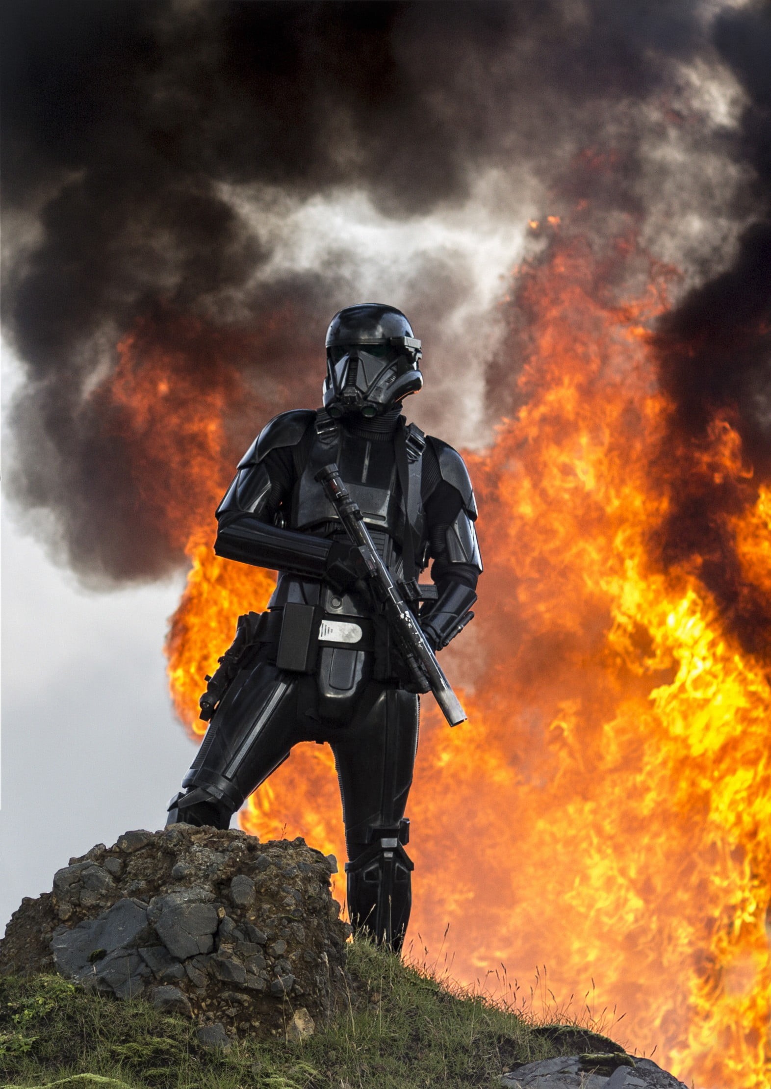 star, warning sign, heat - temperature, communication, Death Troopers, accidents and disasters, fire - natural phenomenon, Star Wars, weapon, sign, burning, Phone HD Wallpaper