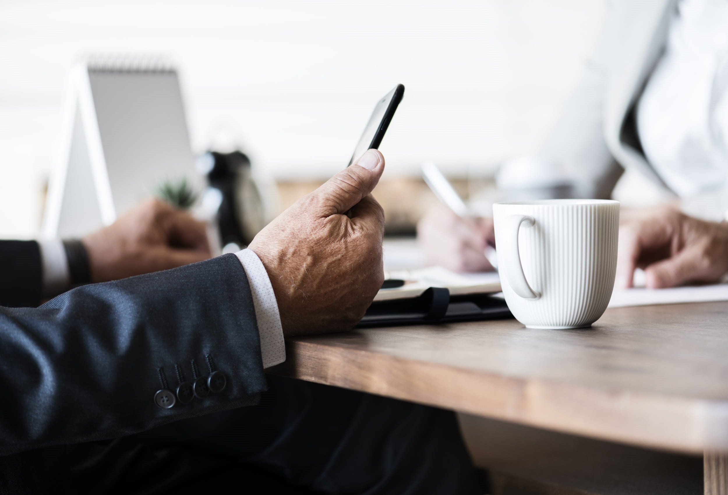 businessmen, wireless, human body part, white, computer, hand, planning, office, males, working, workplace, person, formal, startup, discussion, human hand, HD Wallpaper