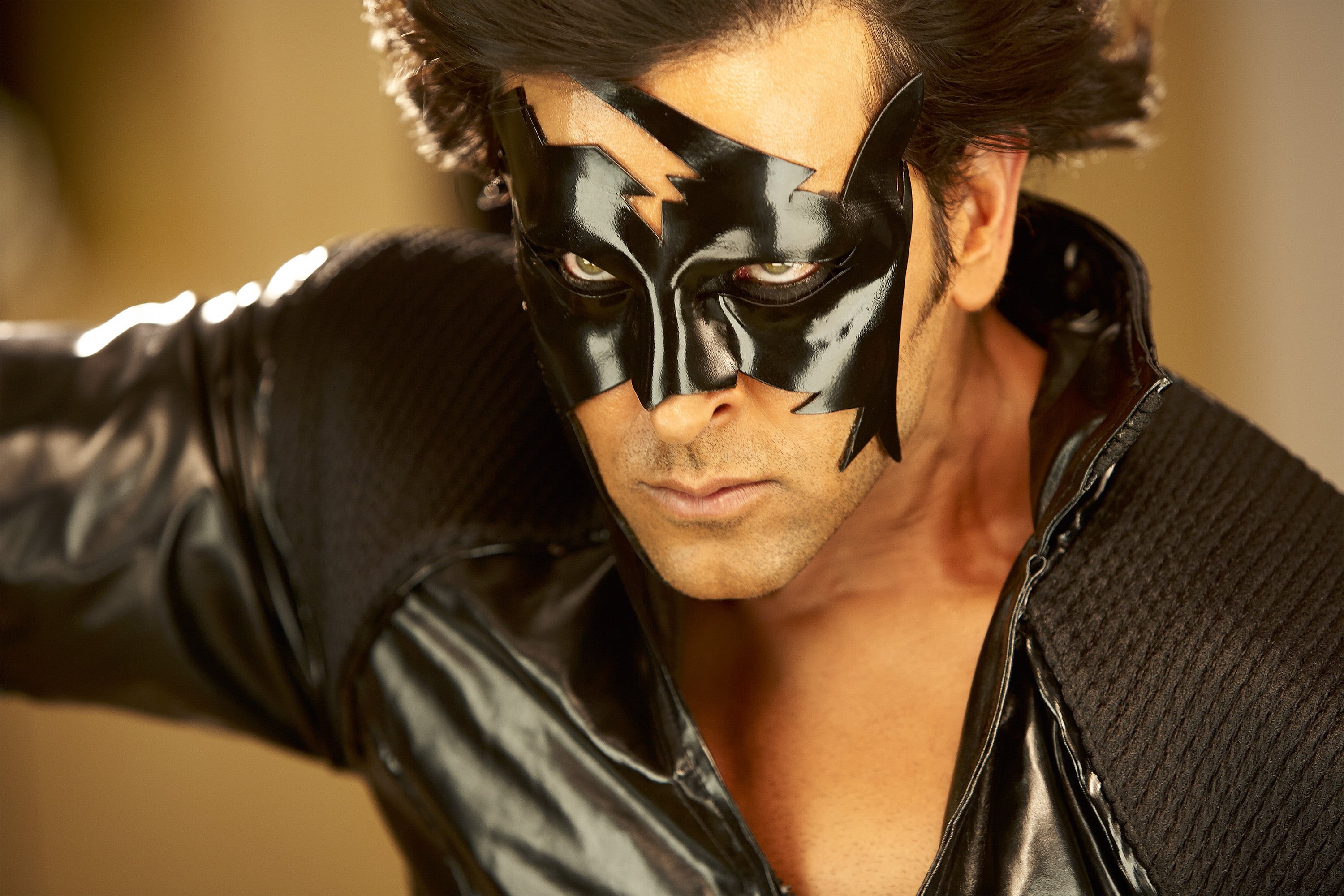 beauty, mask, portrait, black color, young women, krrish, 2K, leather, bollywood, human body part, roshan, aggression, indoors, hairstyle, brown hair, HD Wallpaper
