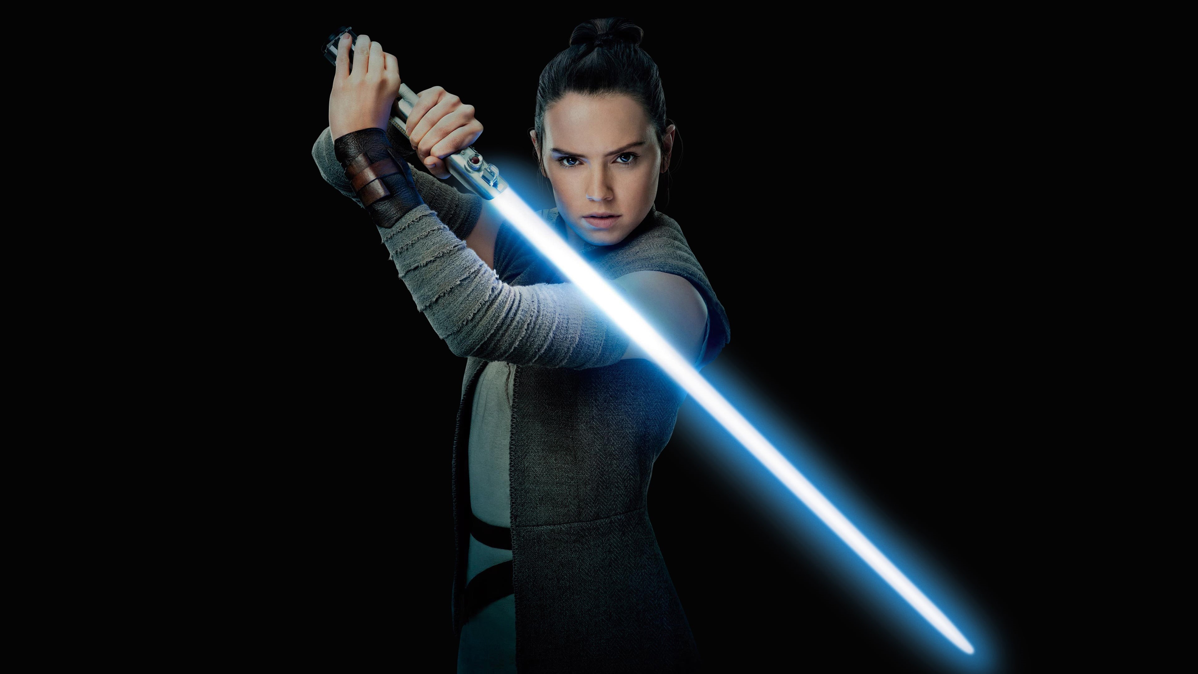 Daisy Ridley, 4K, indoors, waist up, one person, adult, strength, glowing, Rey, Star Wars, Star Wars: The Last Jedi, three quarter length, front view, HD Wallpaper