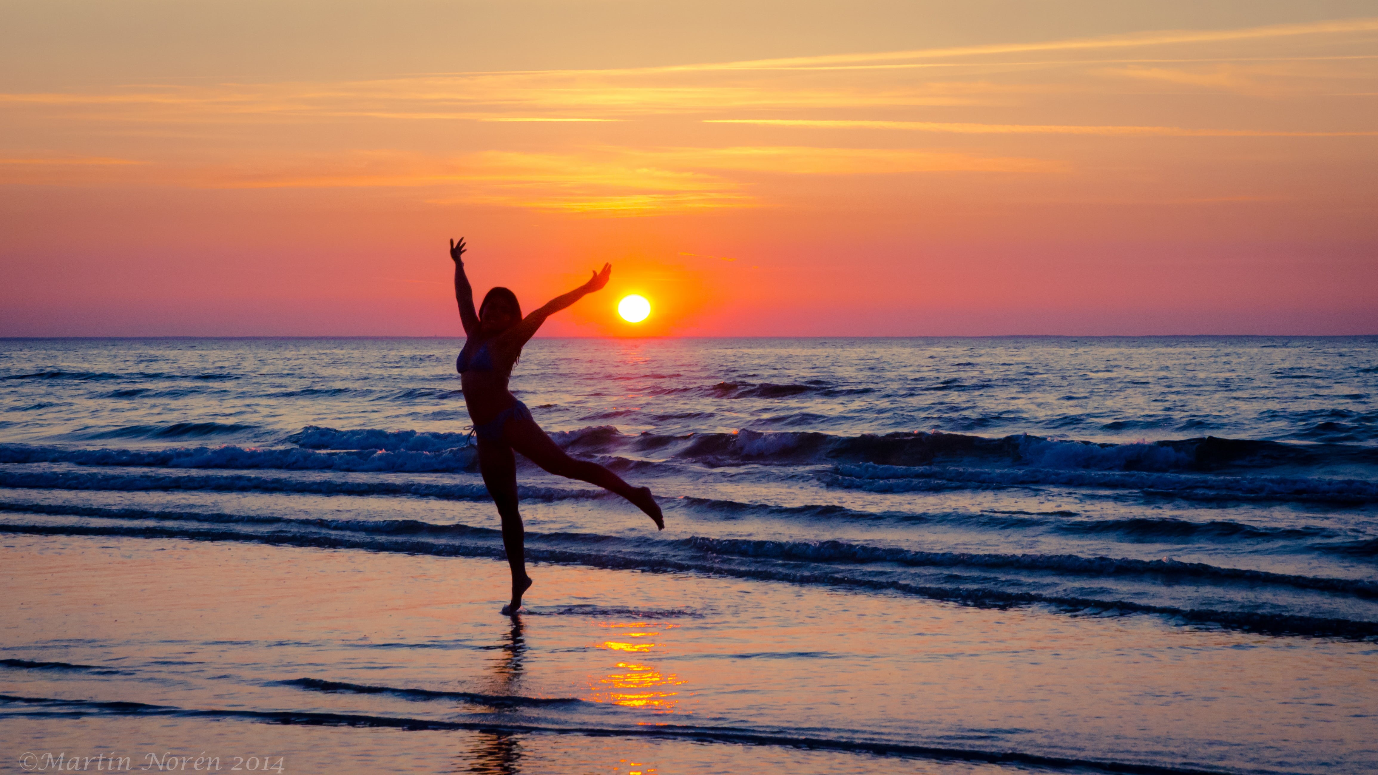 sea, sunset, silhouette, water, woman, females, beach, Dancing, seawave, beauty, sunlight, healthy Lifestyle, sky, nikon  d7000, nature, women, 4K, near, HD Wallpaper