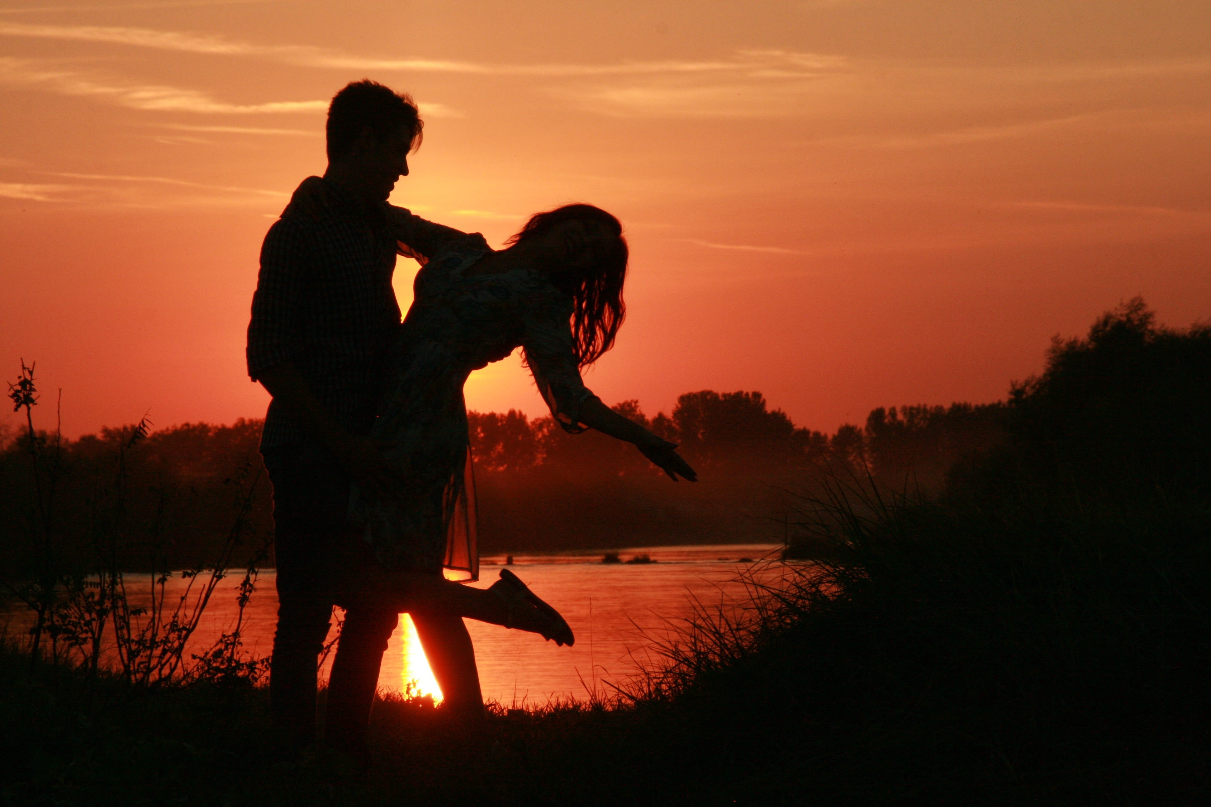 love, orange color, shadow, men, family, nature, leisure activity, women, land, cloud - sky, lifestyles, two People, romance, man, silhouette, couple, near, HD Wallpaper