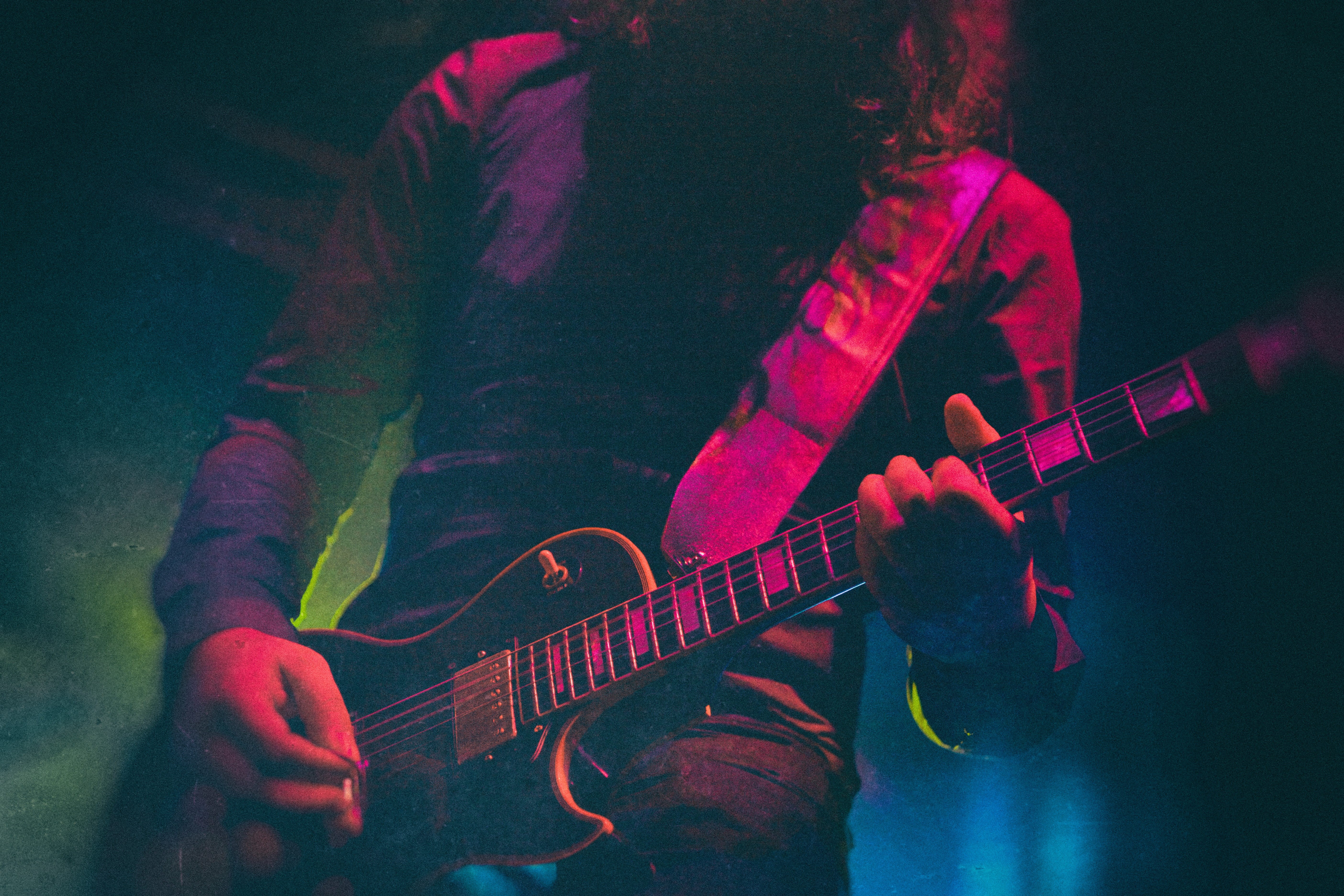 rock Music, arts And Entertainment, artist, arts culture and entertainment, performer, lives, musical Band, modern rock, plucking an instrument, hand, guitar, HD Wallpaper