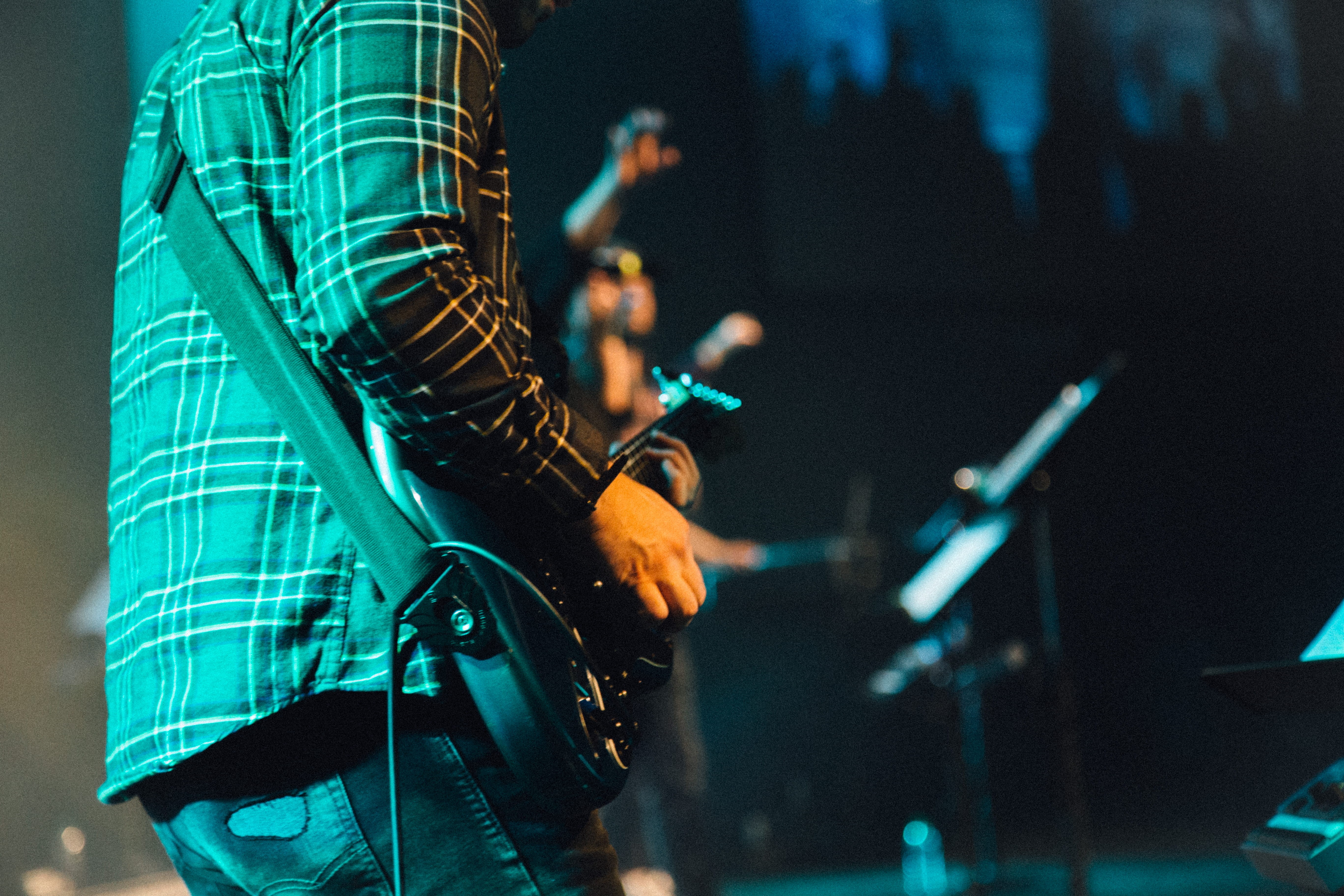 shirt, electric, performance, people, pop Musician, skill, standing, stage Light, person, 5K, arts culture and entertainment, one man only, musical equipment, HD Wallpaper