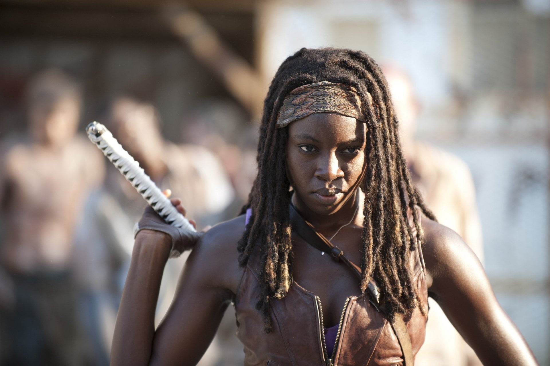 portrait, leisure activity, The Walking Dead, day, headshot, 1080P, adult, lifestyles, Danai Gurira, holding, young women, jewelry, beautiful woman, hairstyle, HD Wallpaper