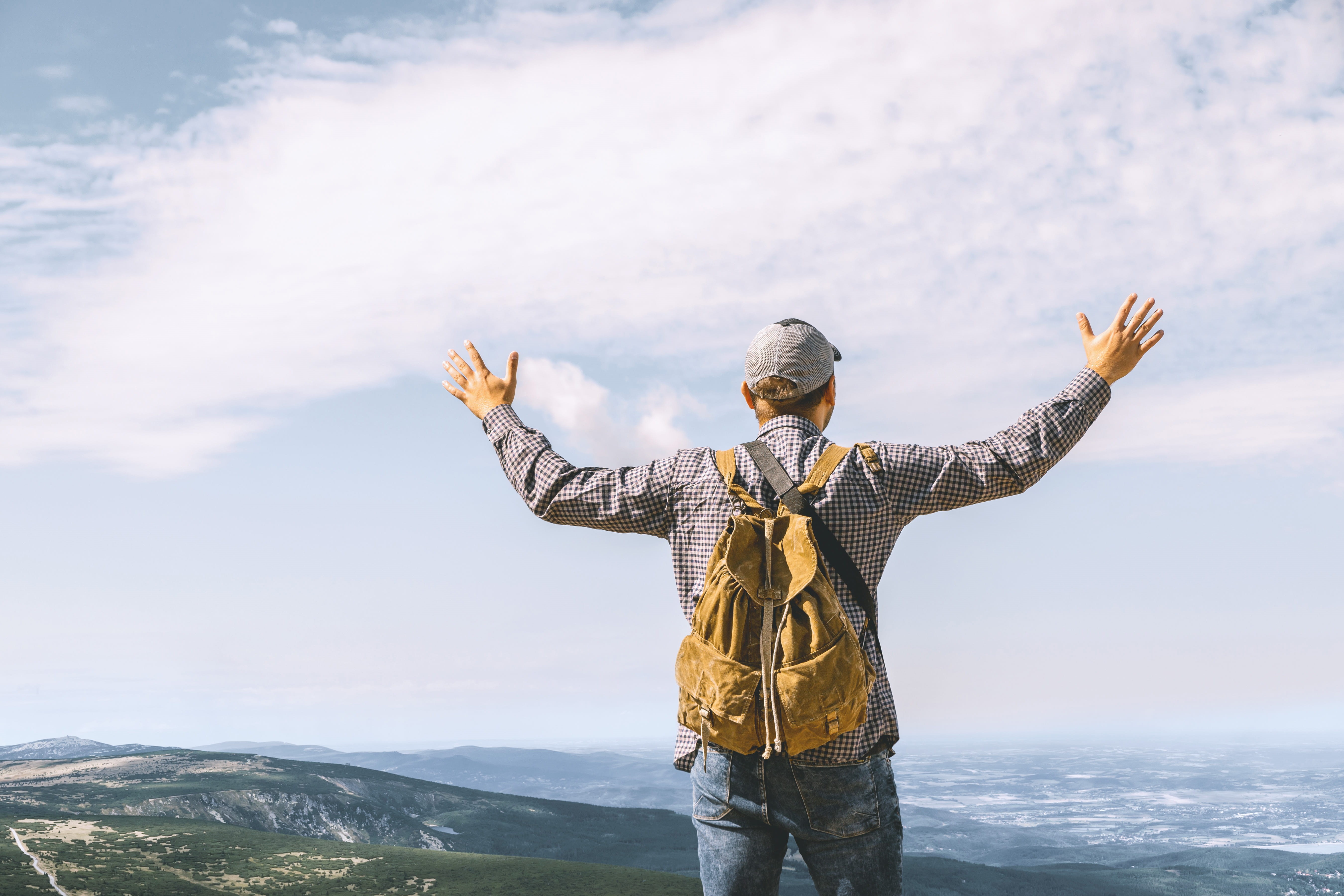 day, mountain range, arms raised, active, nature, 5K, emotions, one person, three quarter length, beauty in nature, human arm, vacations, sky, leisure activity, HD Wallpaper