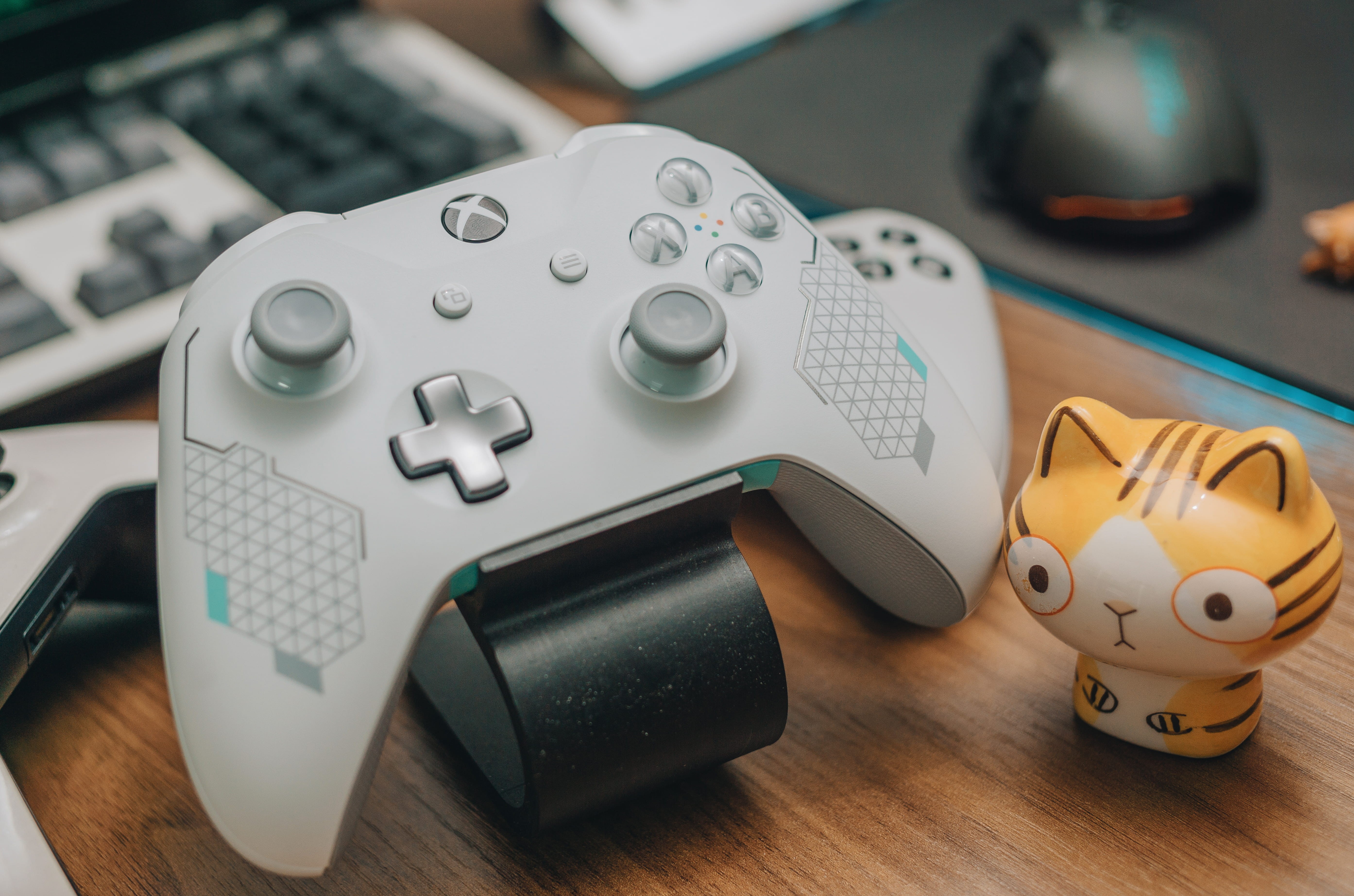 number, xbox, close-up, modern, arts culture and entertainment, toy, electronics, connection, technology, white, game, high angle view, design, representation, HD Wallpaper