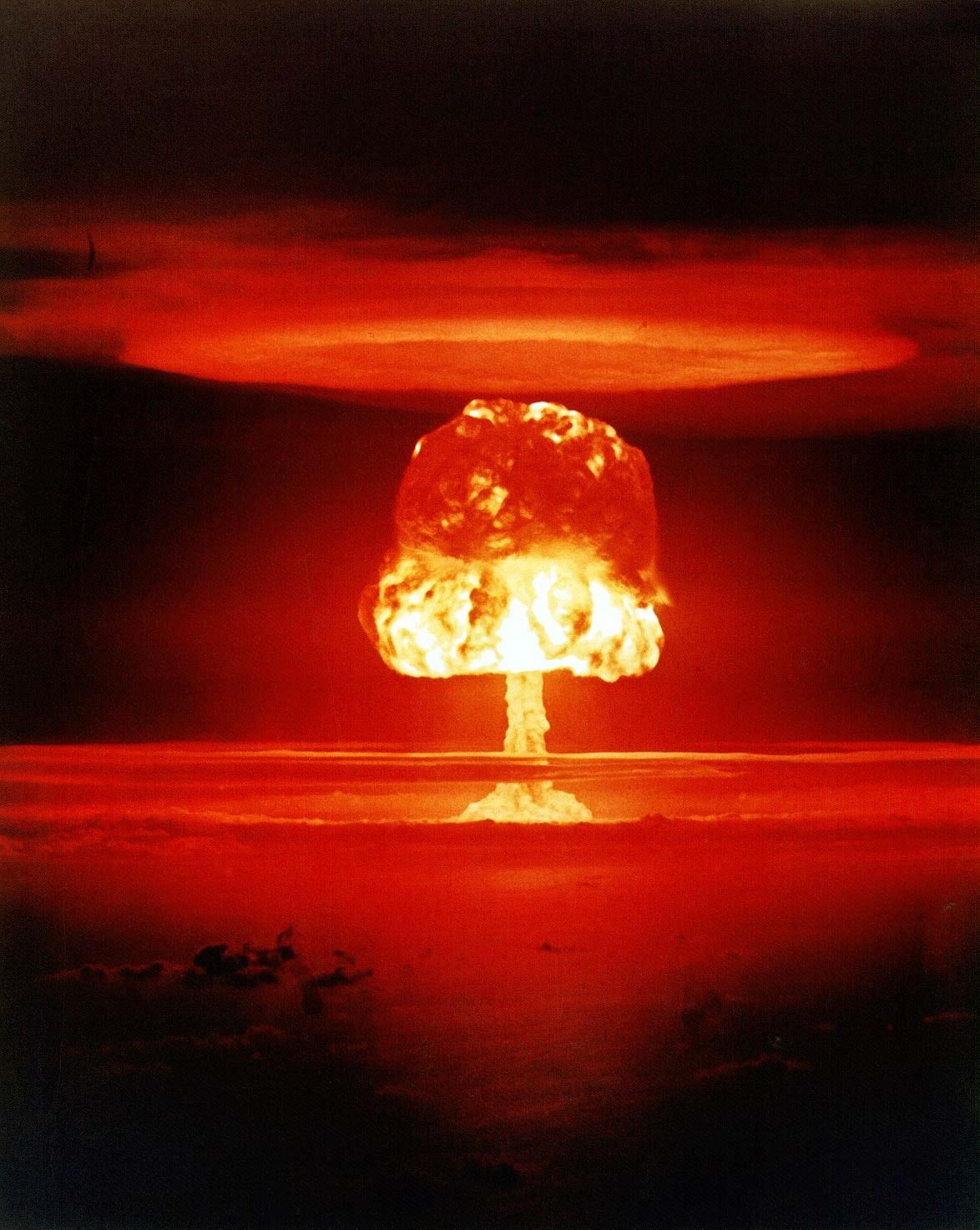 exploding, destruction, armageddon, land, glowing, photo, fire - Natural Phenomenon, food, outdoors, weapon, red, scenics - nature, explosion, illuminated, Phone HD Wallpaper