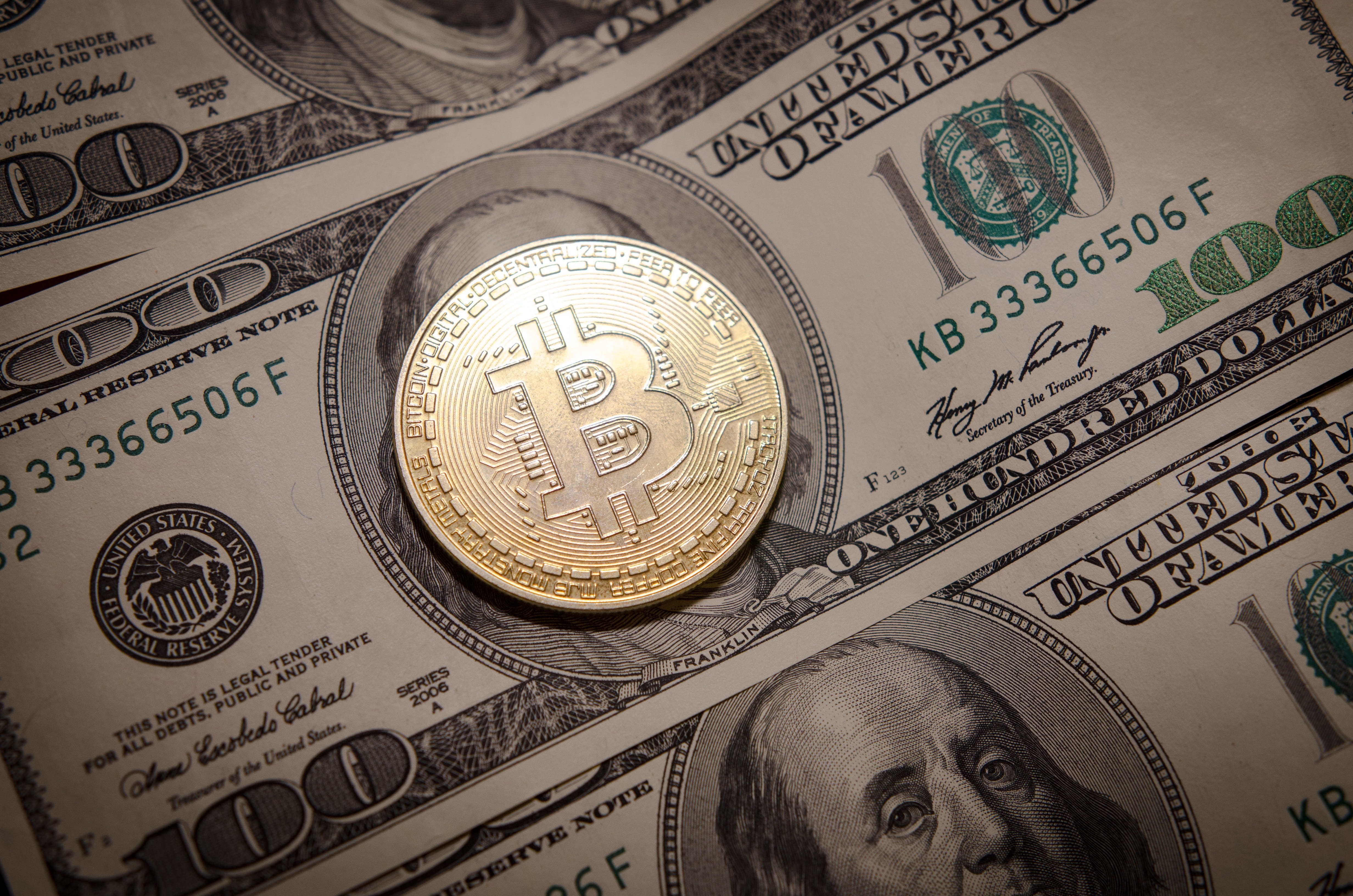 blockchain, text, paper currency, financial, crypto, business, currency, bitcoin, finance, dollar sign, full frame, economy, close-up, btc, cash, wealth, HD Wallpaper
