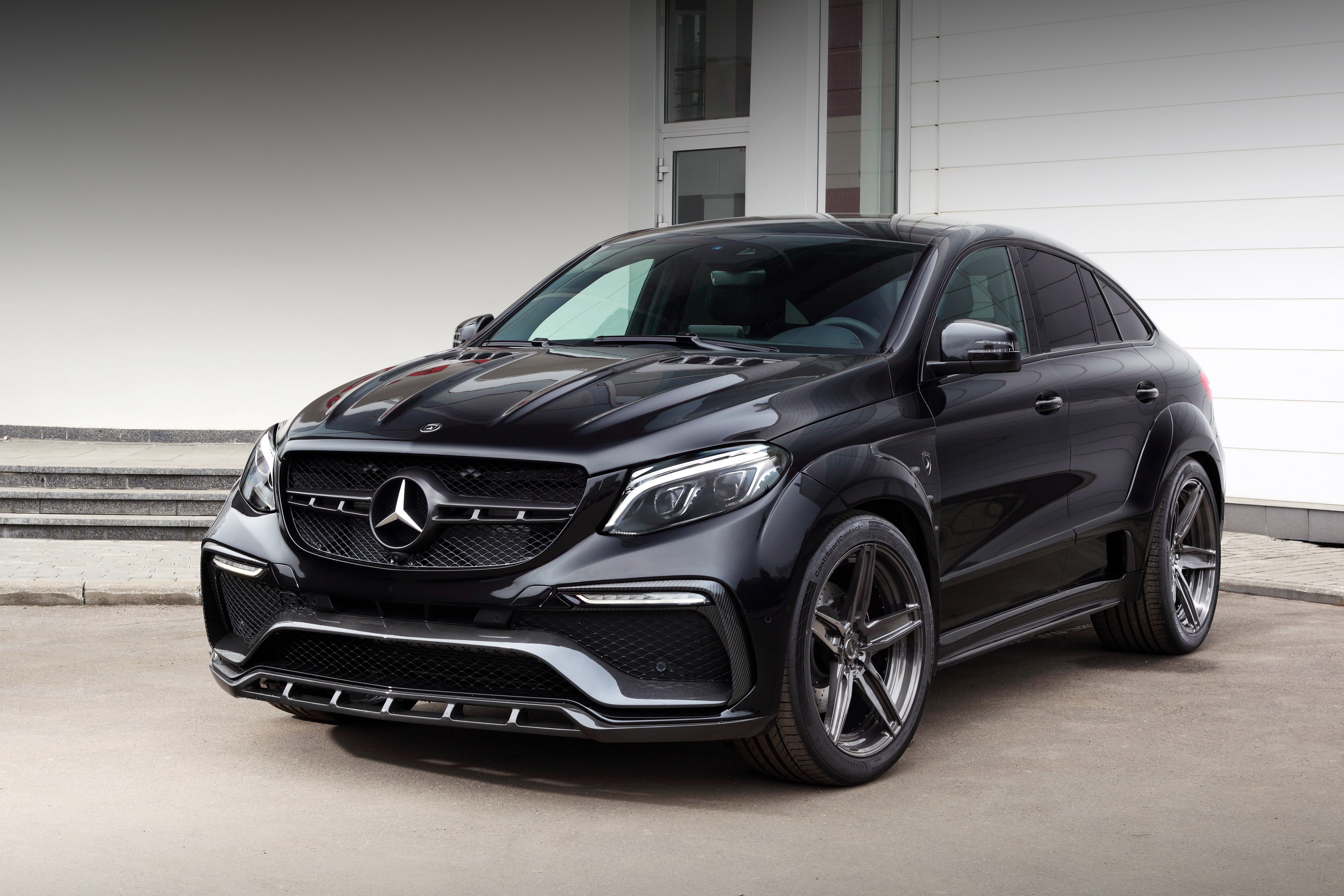 retro styled, mode of transportation, architecture, car, mercedes, no people, 4K, land vehicle, vintage car, building exterior, wheel, black, sedan, day, HD Wallpaper