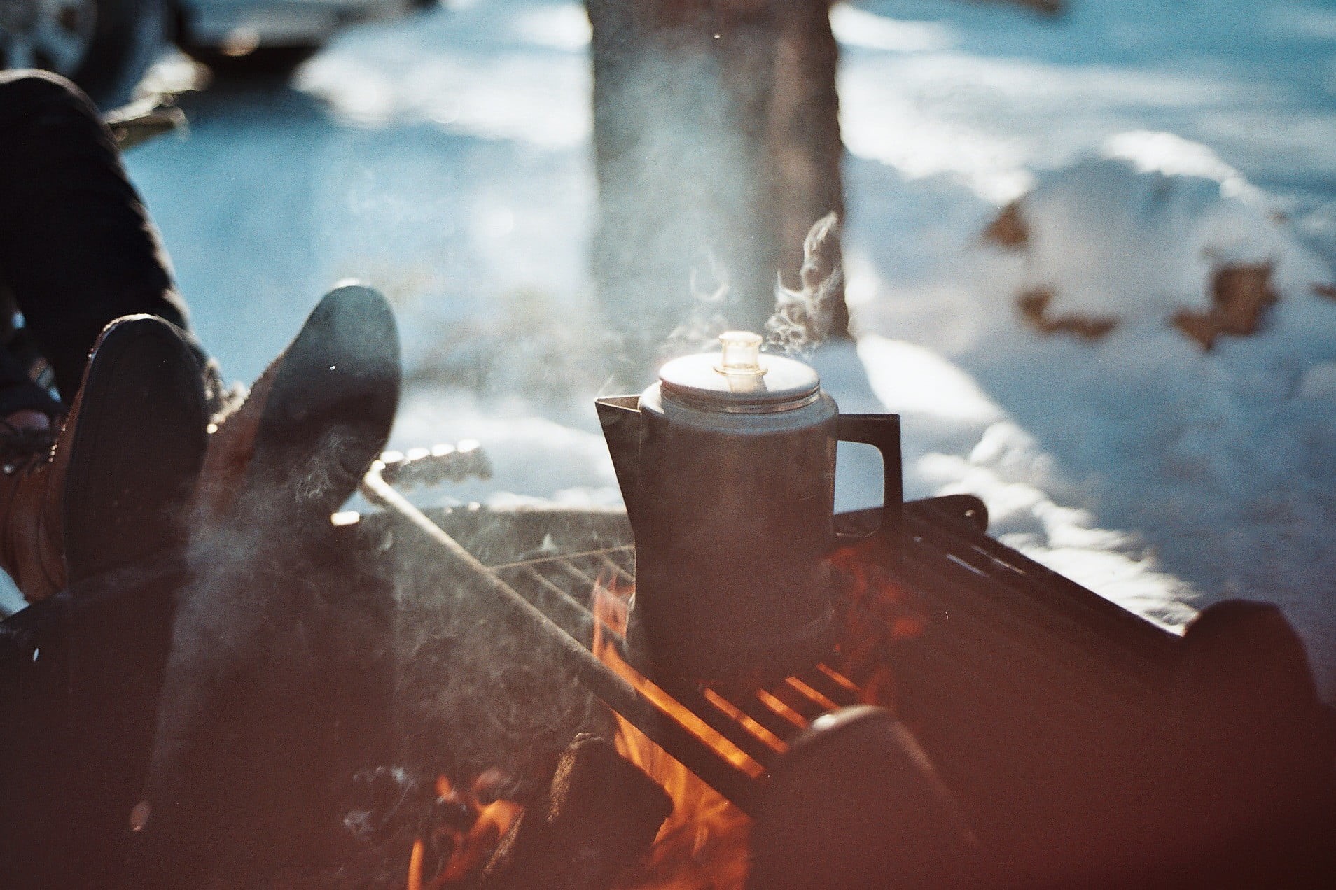 heat - temperature, 720P, focus on foreground, fire, bonfire, kitchen utensil, outdoors, day, camping, kettle, steam, preparation, close-up, preparing food, HD Wallpaper