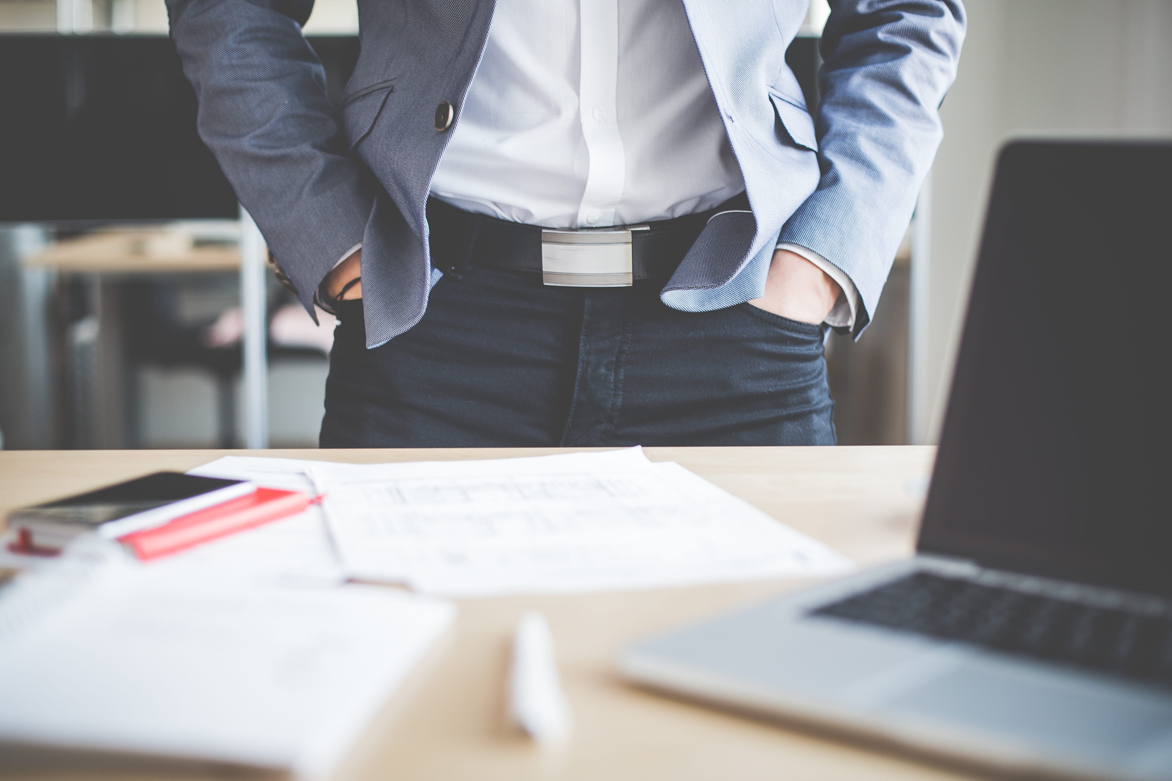 working, diary, people, communication, laptop, adult, caucasian Ethnicity, blazer, front view, white Collar Worker, meeting, top, only men, connection, HD Wallpaper