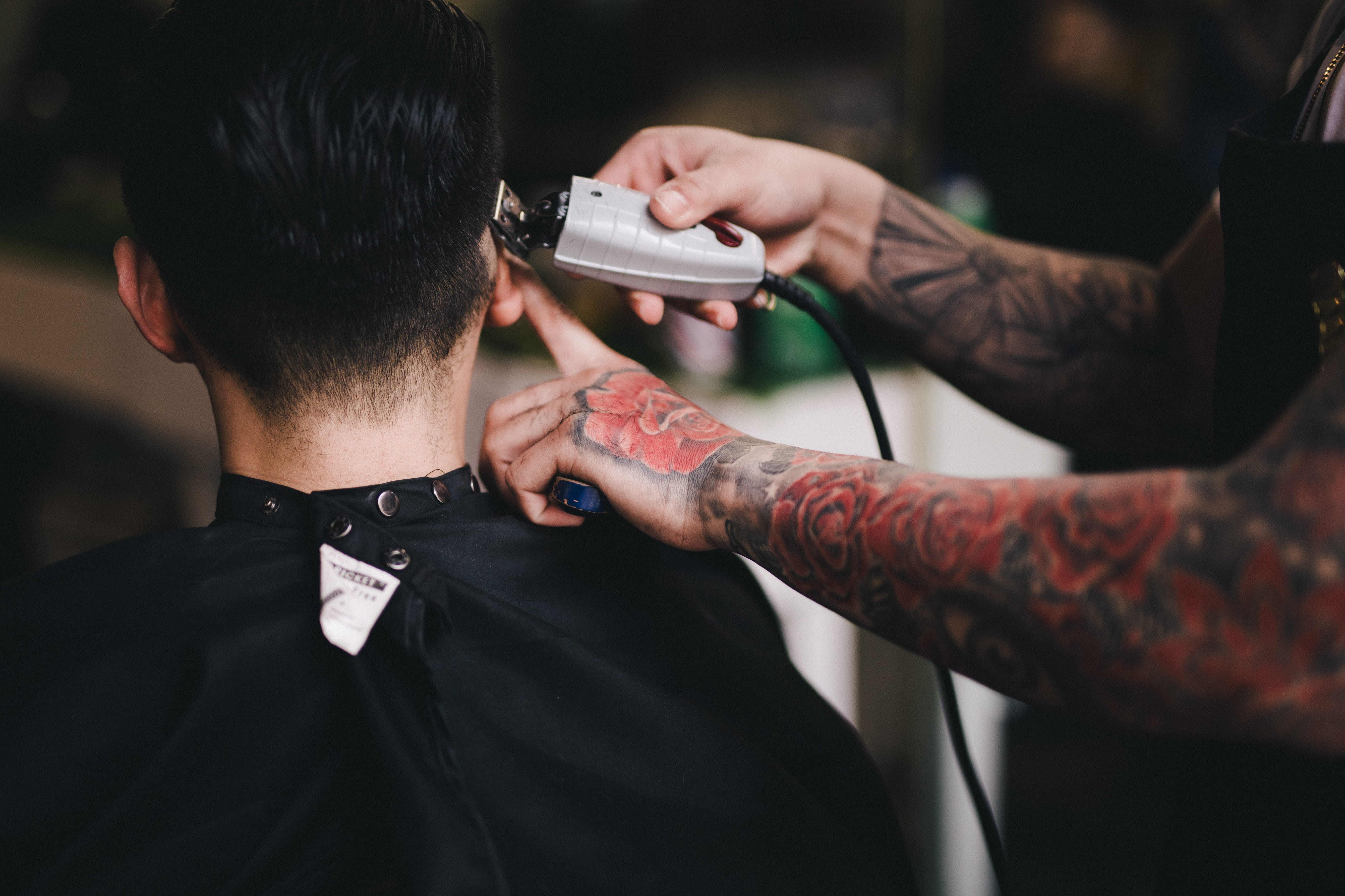 lifestyles, hairstyle, human Hair, man, white, barber Shop, hair Salon, shave, barber, adult, hair, rear view, human hand, focus on foreground, hand, males, HD Wallpaper