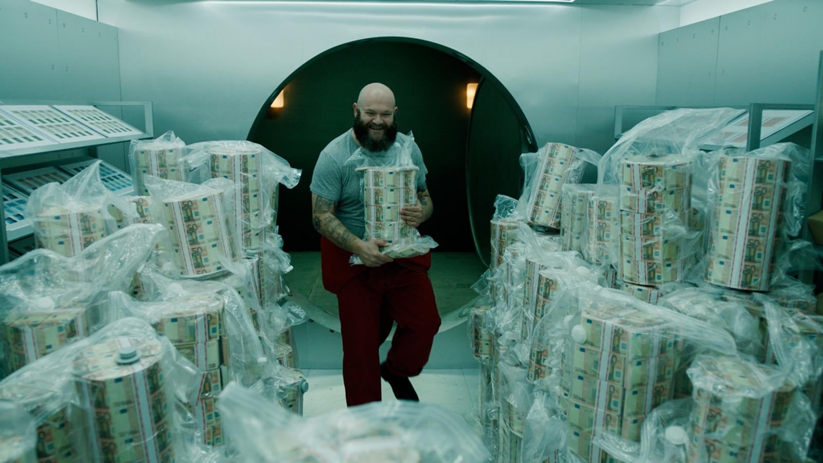 real people, pile, 720P, La casa de papel , clothing, young men, young adult, three quarter length, standing, built structure, banknotes, building, one person, HD Wallpaper