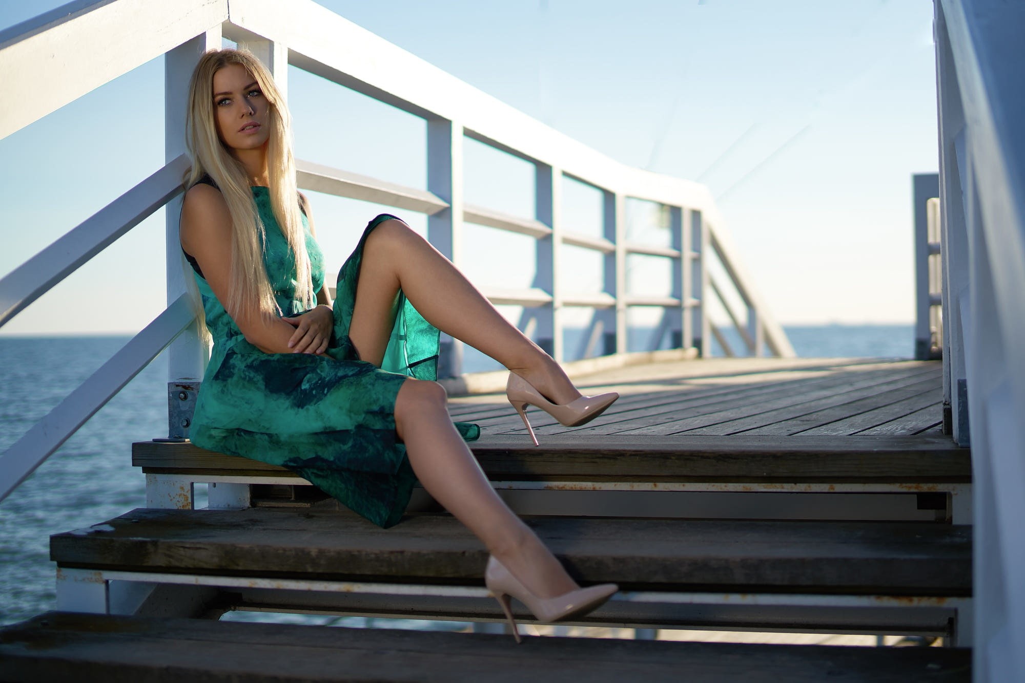 hairstyle, clothing, real people, high heels, lifestyles, one person, wood - material, model, sitting, day, fashion, 1080P, leisure activity, young women, HD Wallpaper