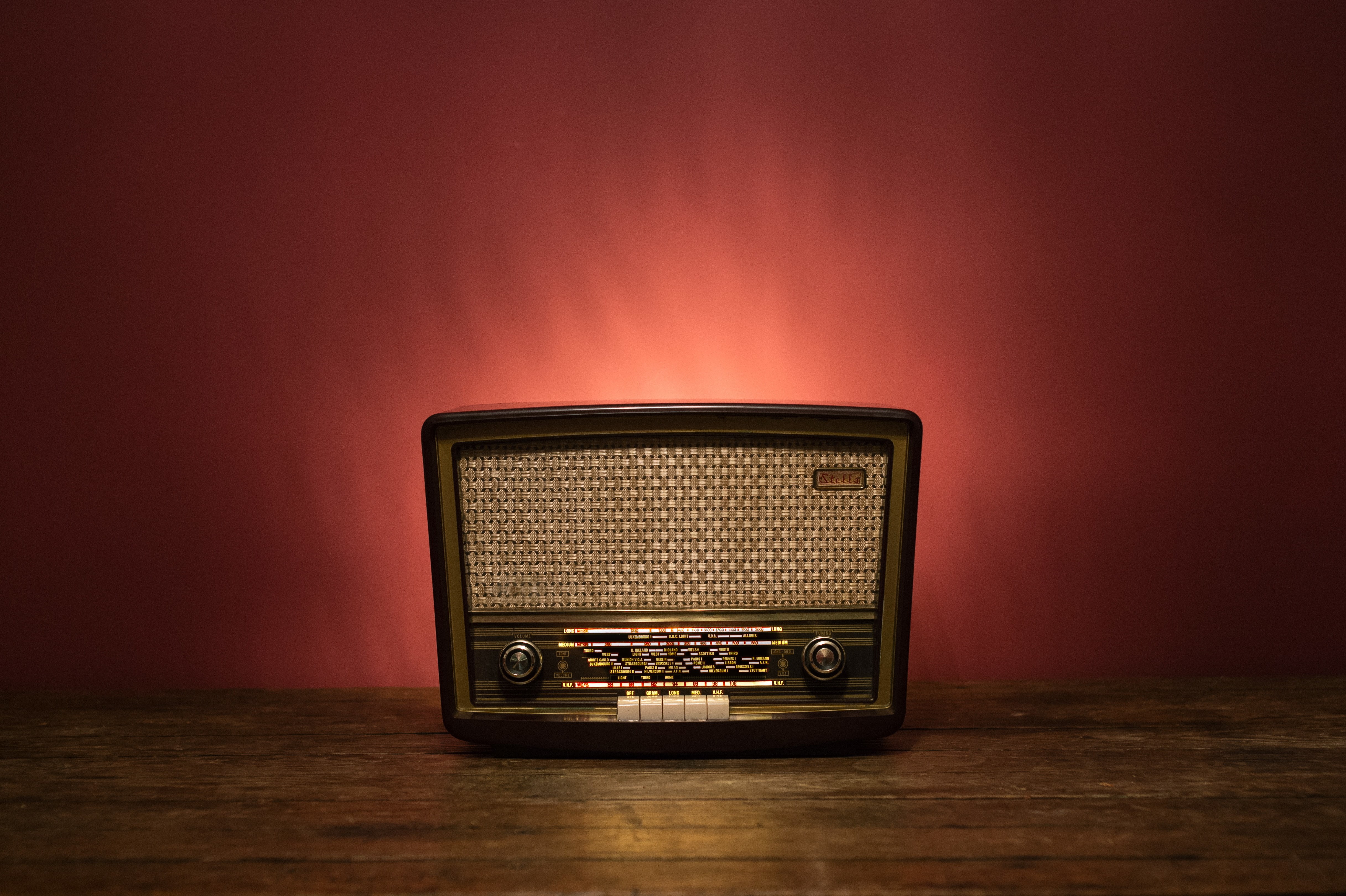 connection, indoors, vintage, receiver, background, radio, television set, arts culture and entertainment, 4K, retro styled, wood grain, copy space, antique, HD Wallpaper