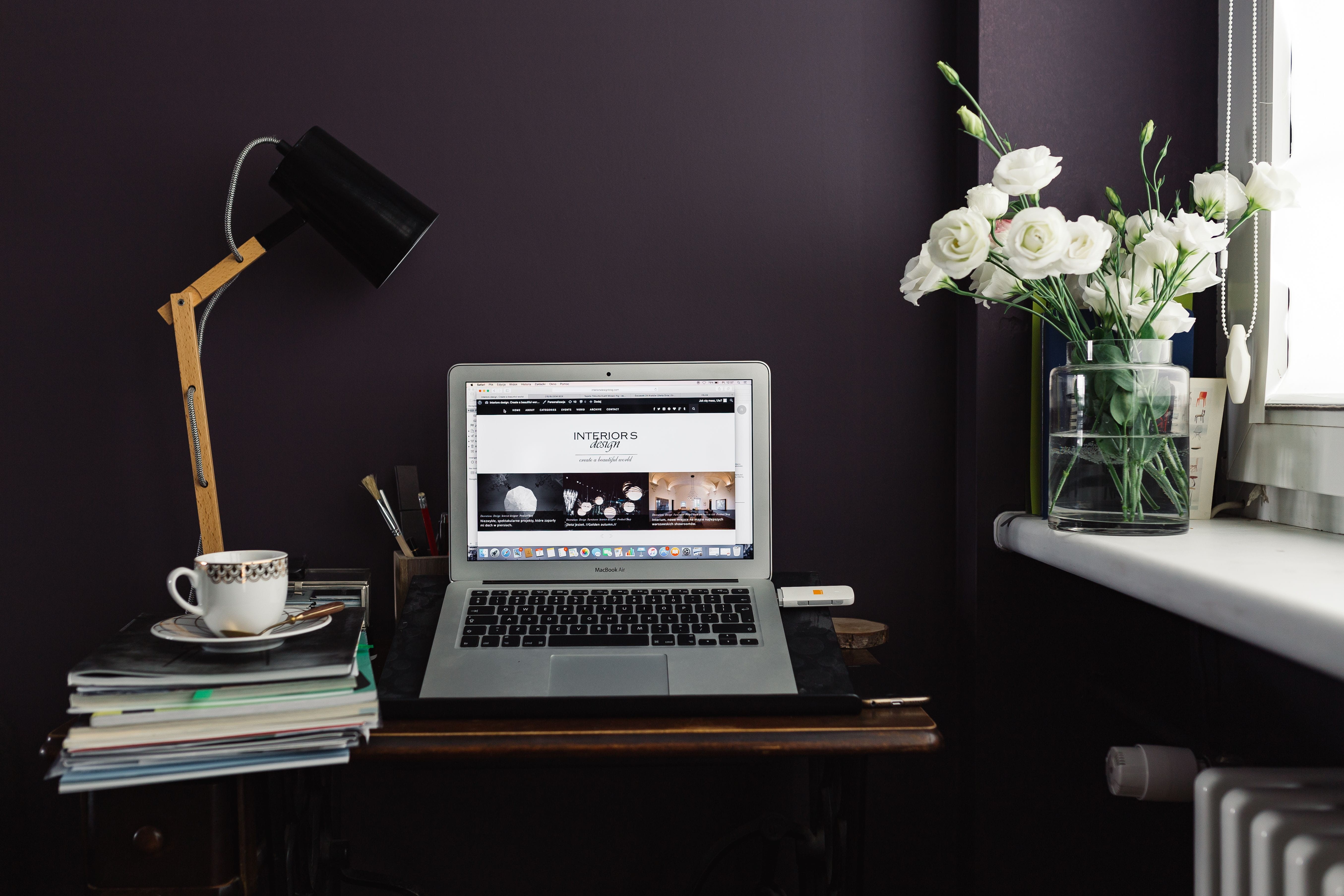 walls, office, flower arrangement, business, workspace, Contemporary, dark walls, home office, vase, no People, flower, Apple, music, table, laptop, flowering plant, HD Wallpaper