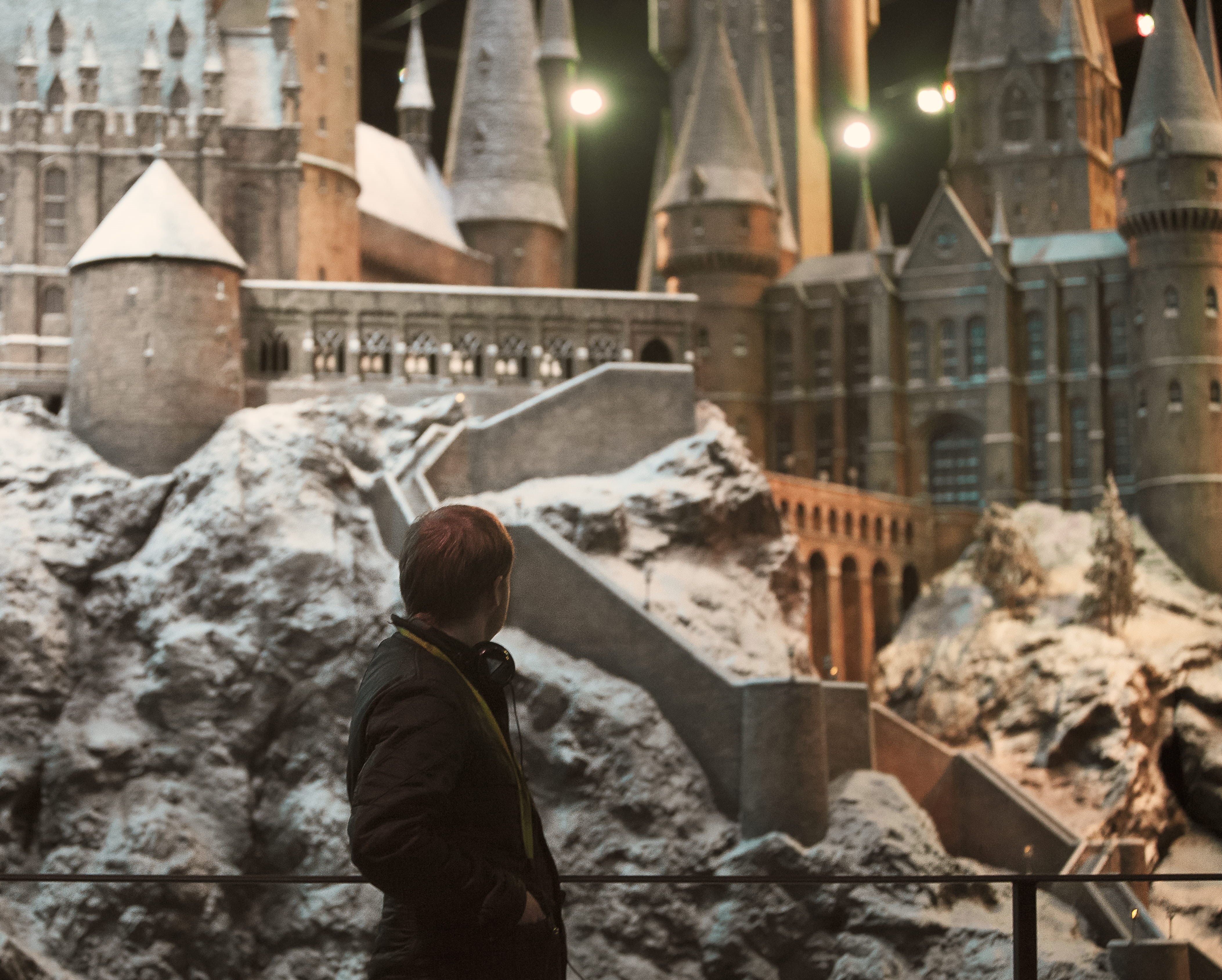 harry potter studio tour, red, clothing, lifestyles, architecture, real people, travelling, building exterior, leisure activity, rear view, one person, HD Wallpaper