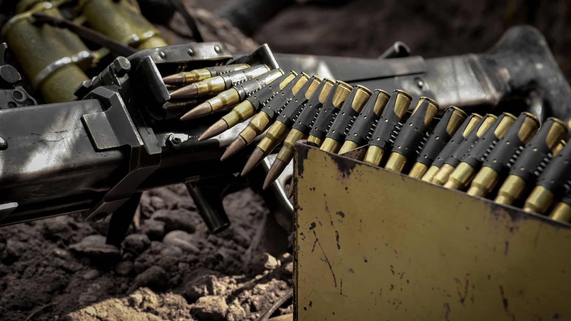 field, focus on foreground, ammunition, security, machine gun, weapon, work tool, metal, selective focus, bullets, assault, 1080P, still life, recoil, HD Wallpaper
