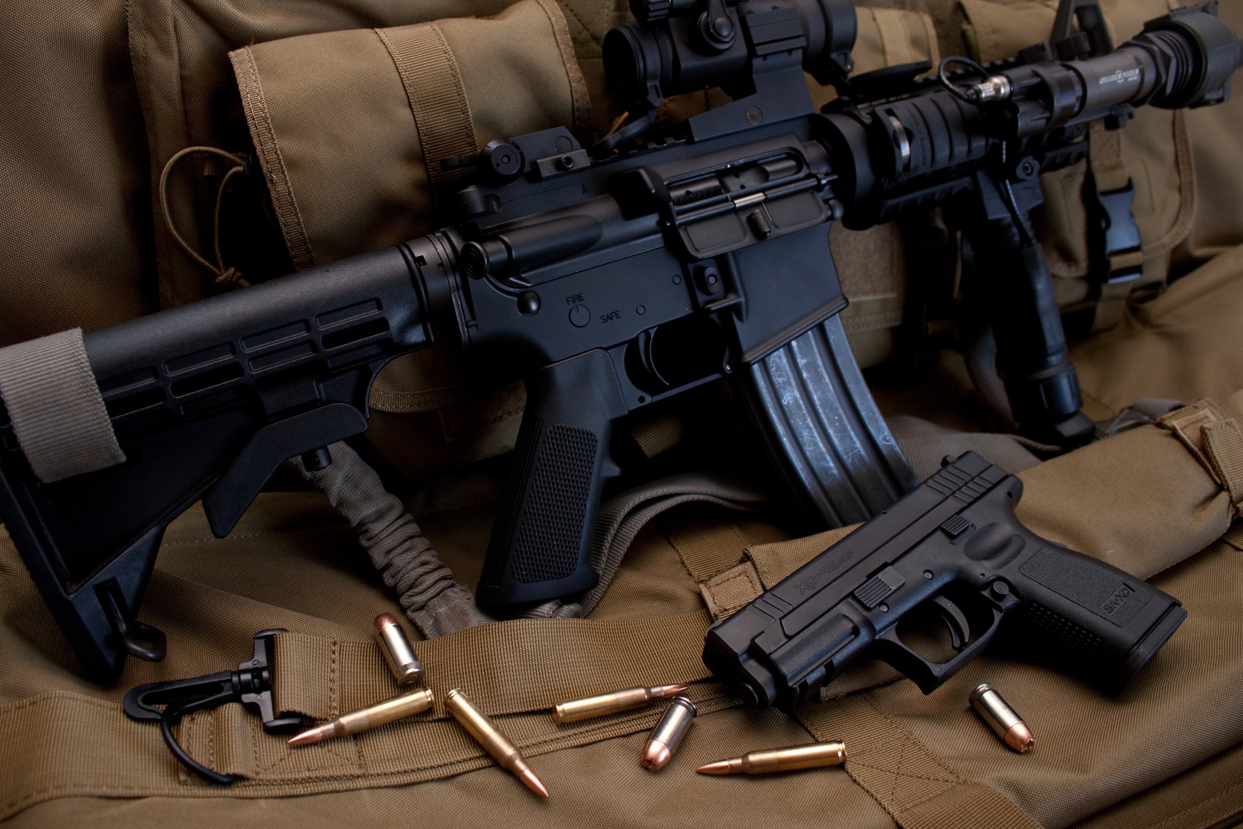 pistol, bullets, assault rifle, automatic, rifle, sign, violence, gun, protection, 4K, crime, ammunition, handgun, weapons, black, military, no people, HD Wallpaper