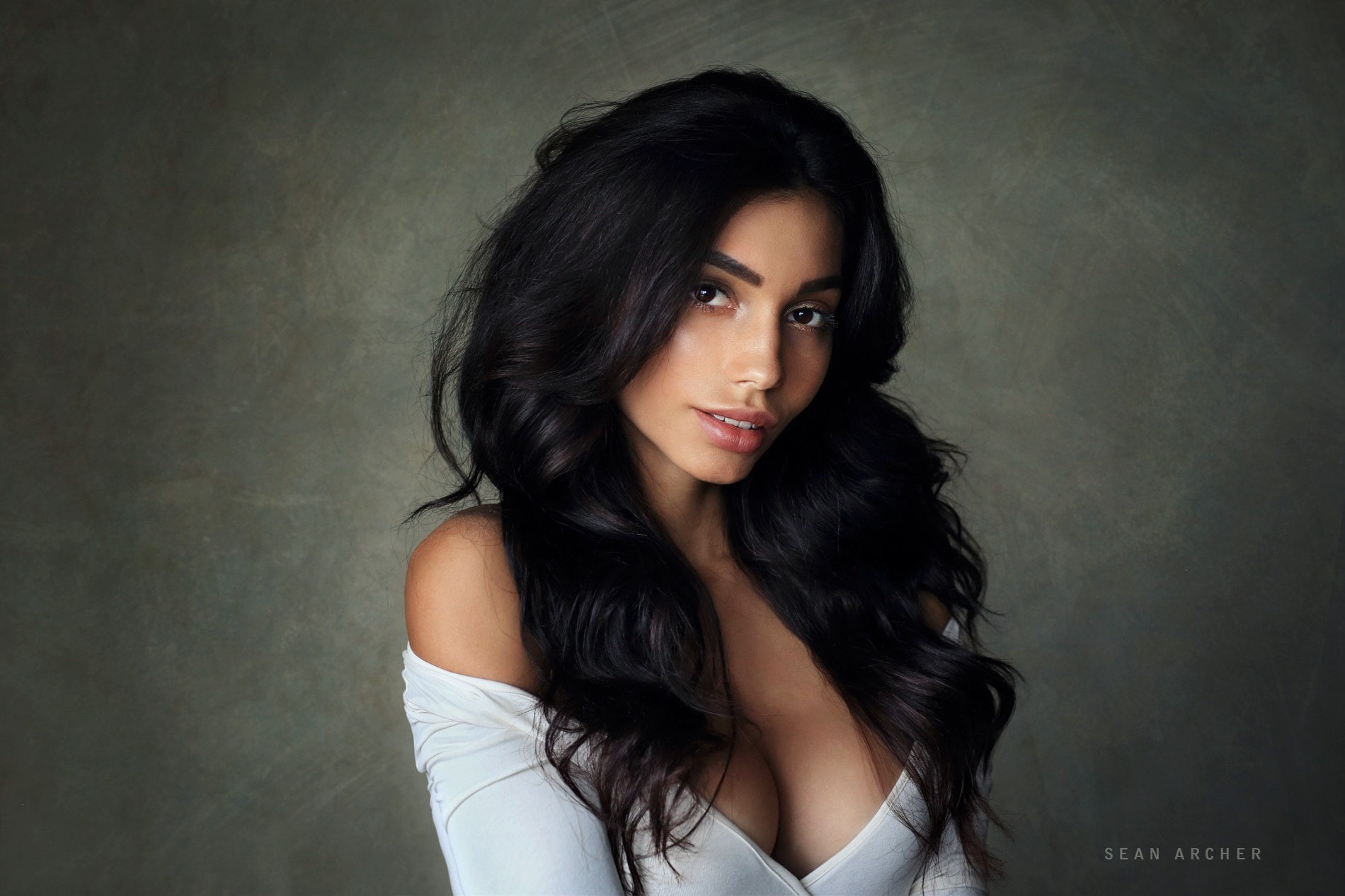 looking at camera, smiling, black hair, Sean Archer, indoors, headshot, hair, beautiful woman, beautiful people, human hair, adult, fashion, studio shot, HD Wallpaper