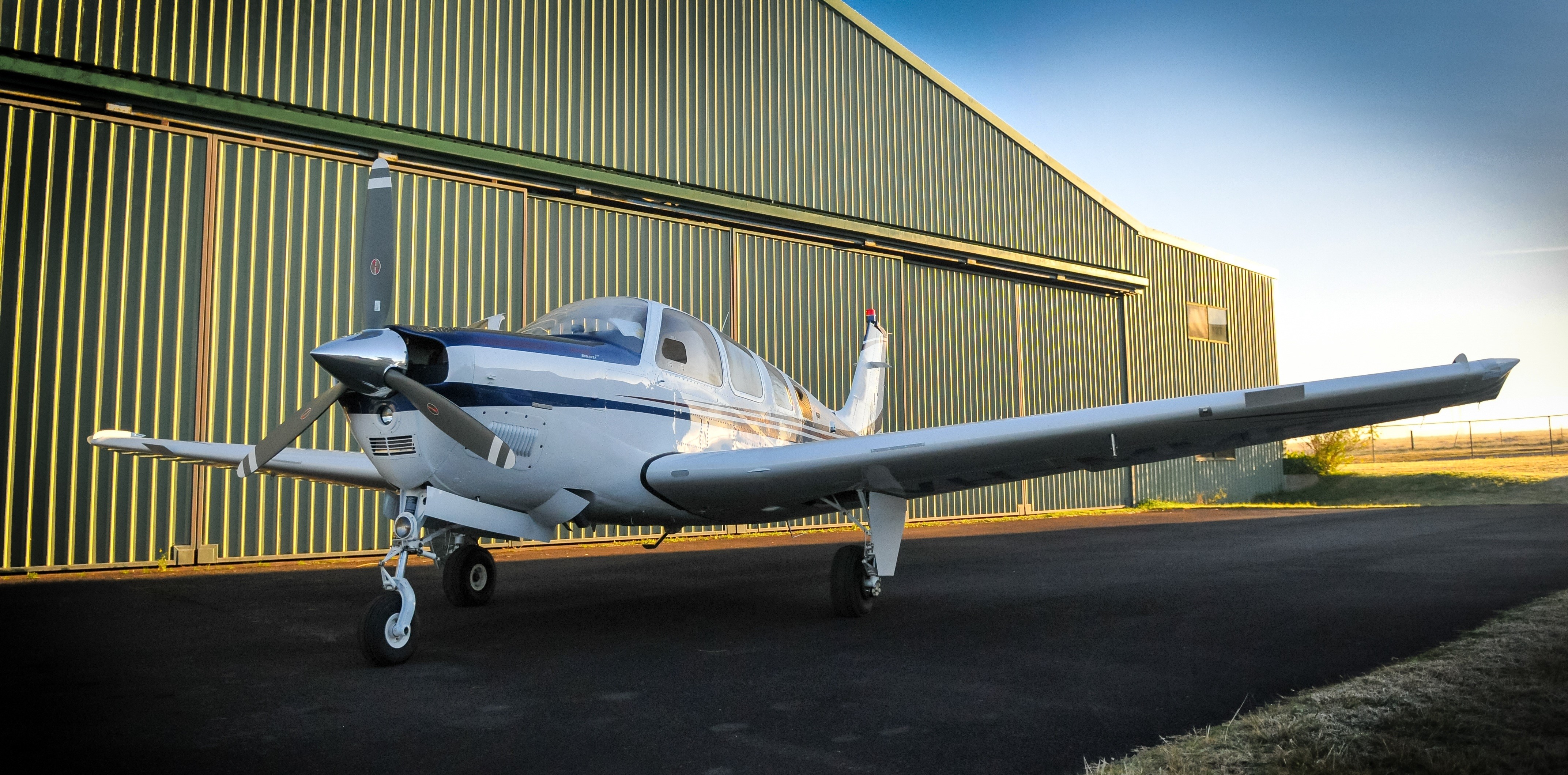 mode of transportation, hangar, corporate jet, arrival, transportation, sky, travel, airport runway, outside, aircraft wing, aviation, airplane, business, HD Wallpaper