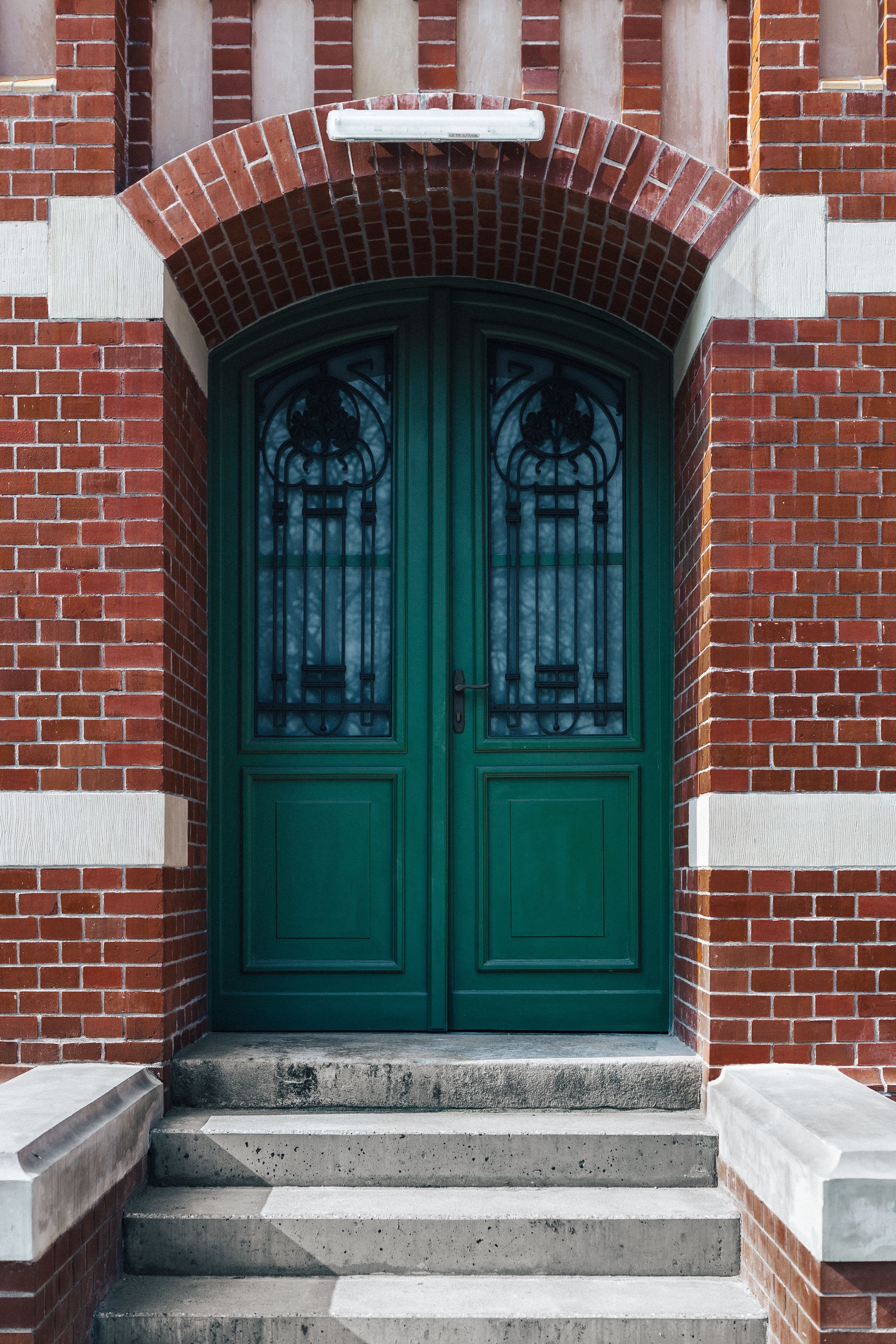 building Exterior, closed, town, brick, safety, old town, wall, house, day, 4K, brick wall, entrance, residential district, city, outdoors, street, building, Phone HD Wallpaper