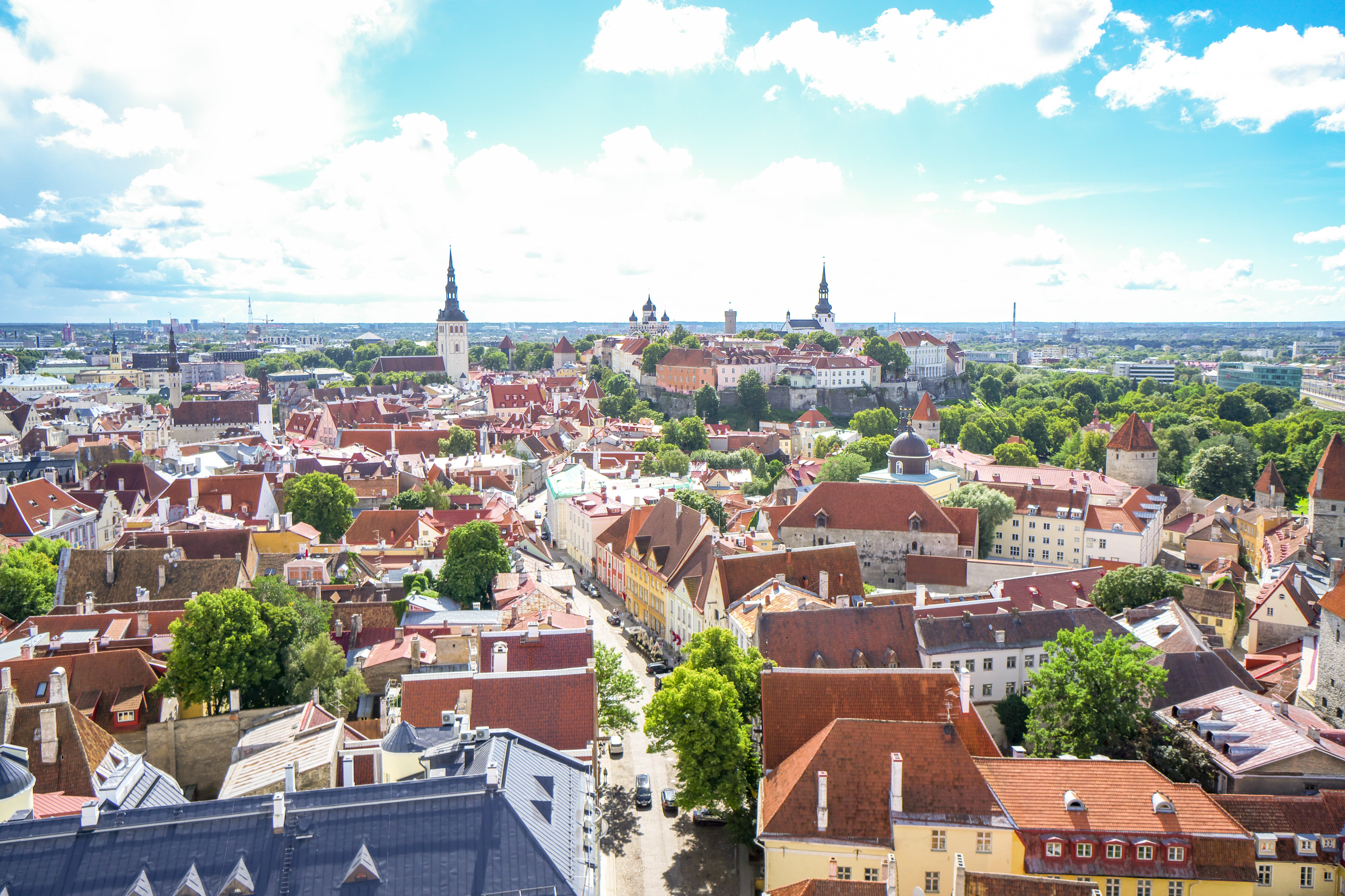 cathedral, architecture, outdoors, crowd, world heritage site, famous Place, tower, nature, church of the stationary, townscape, building Exterior, city, HD Wallpaper