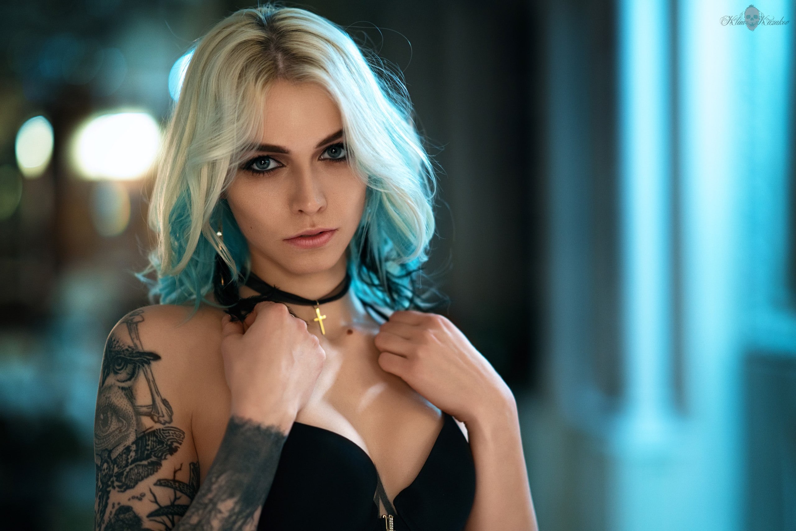 hairstyle, adult, blonde, beautiful woman, women, hair, one person, headshot, dyed hair, indoors, young women, portrait, real people, face, blue eyes, beauty, HD Wallpaper