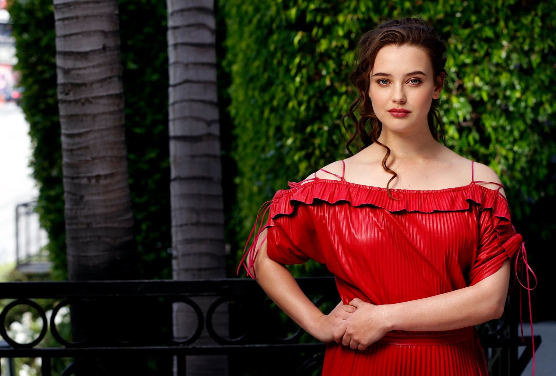 women, 1080P, wearing, red, young women, Brunette, shoulder, fashion, dress, portrait, hairstyle, beautiful woman, architectural column, Actresses, Katherine Langford, HD Wallpaper