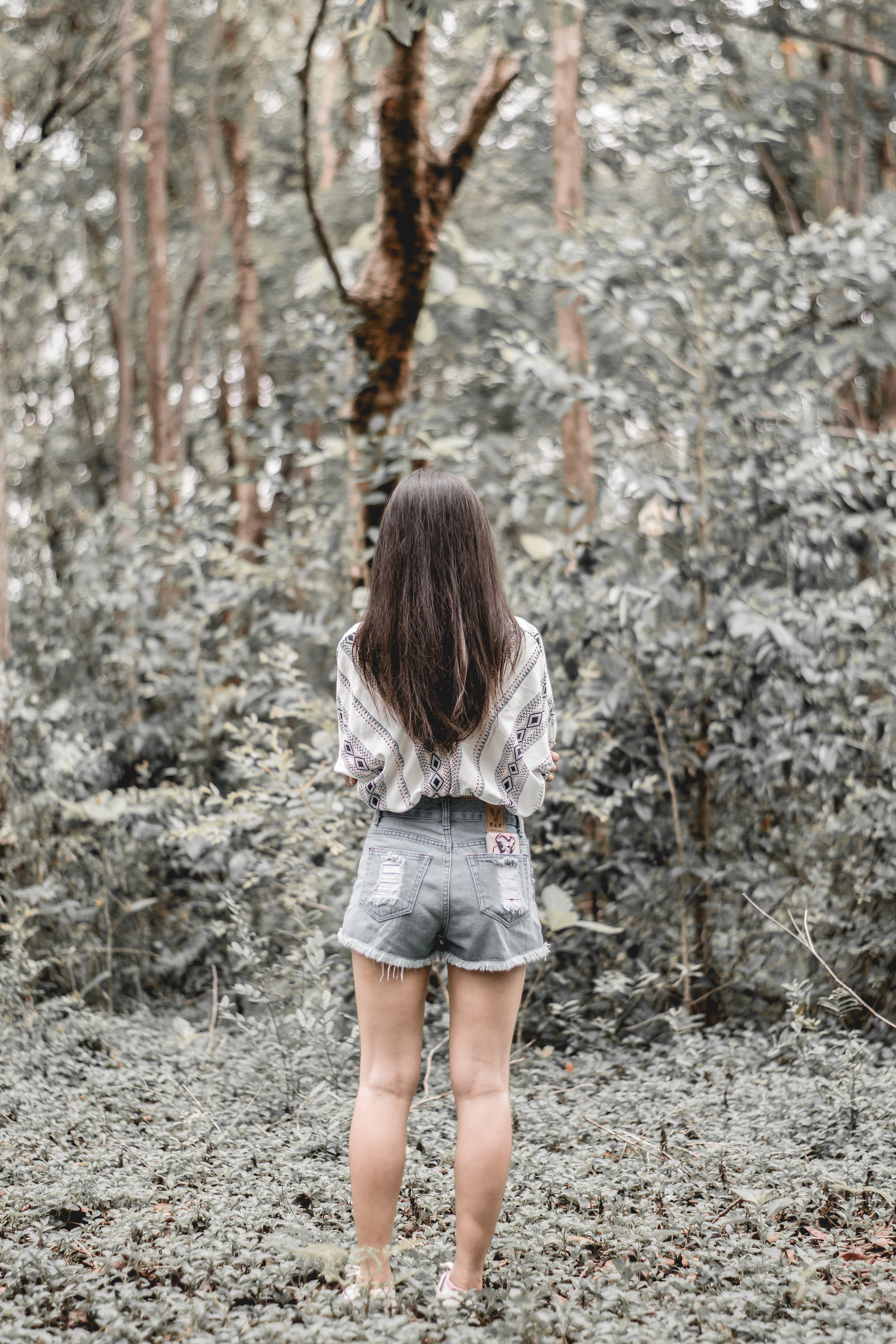 rear view, casual clothing, traditional, 5K, green, countryside, grass, farmer, harvesting, plant, leisure activity, indonesian, hairstyle, pa, lifestyle, Phone HD Wallpaper